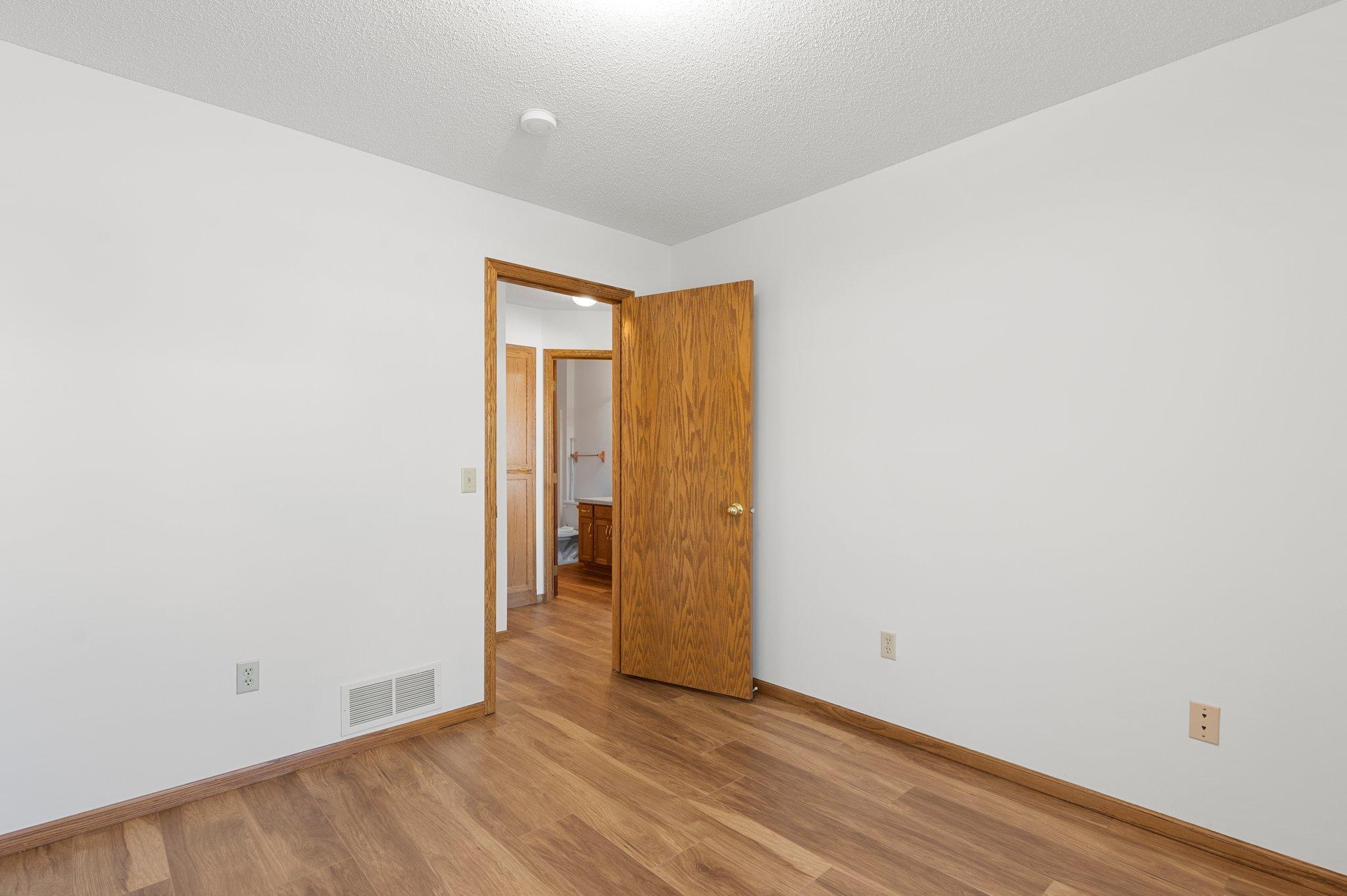 100 Rosewood Avenue NW