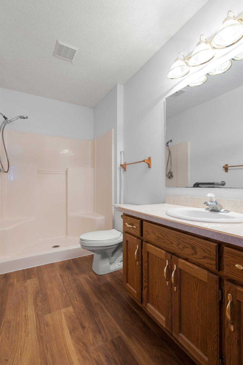 100 Rosewood Avenue NW