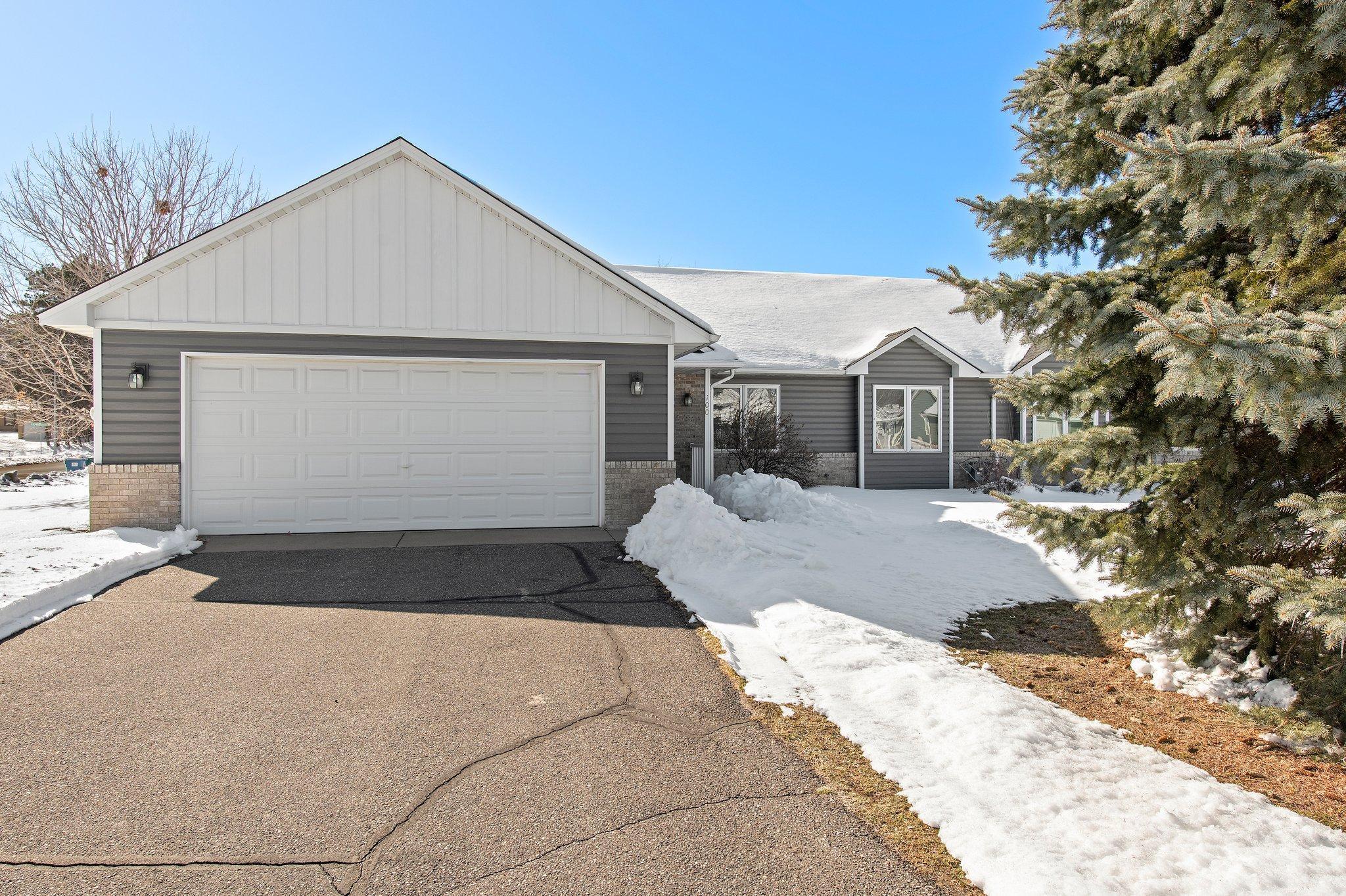 100 Rosewood Avenue NW