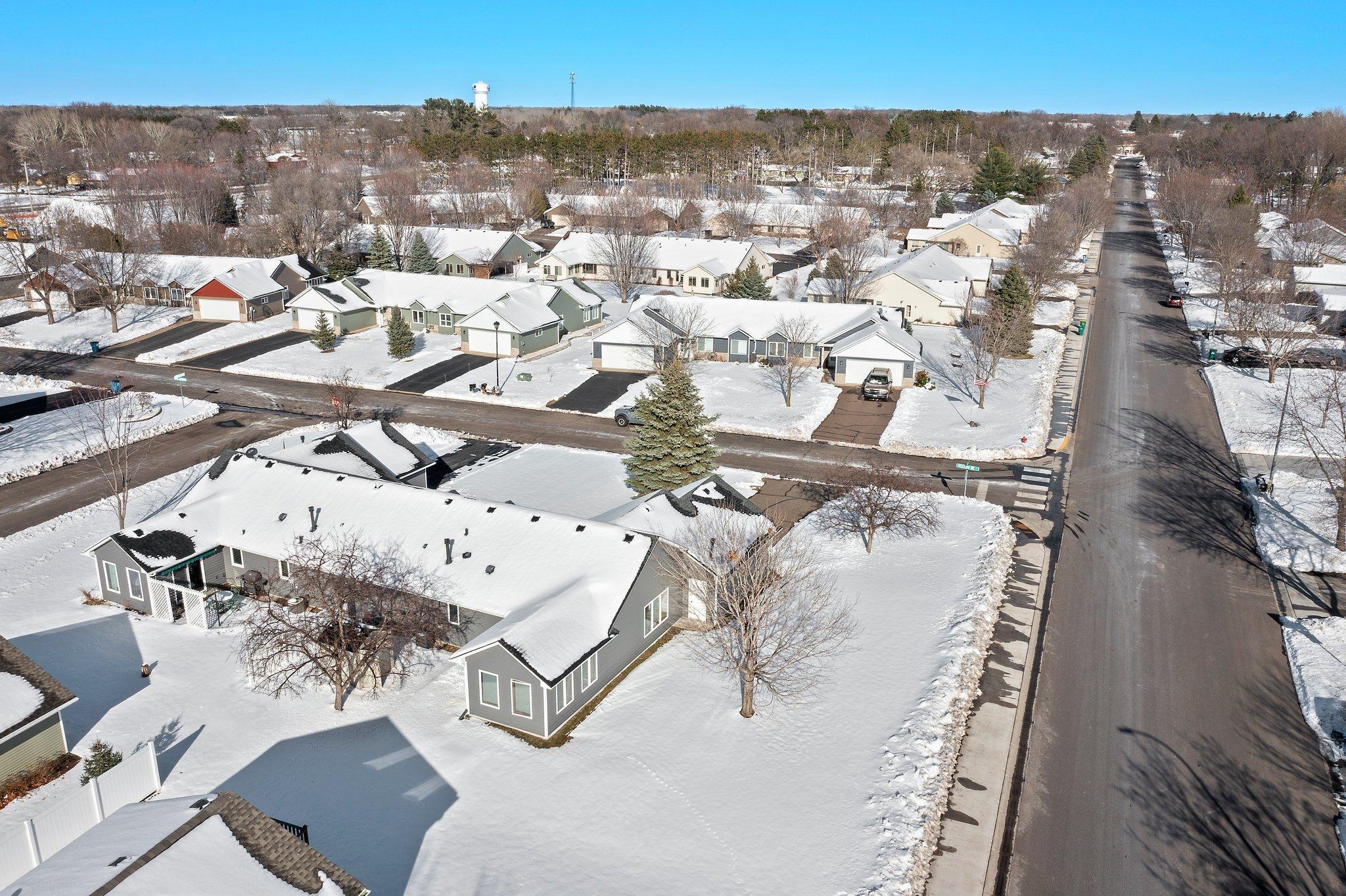 100 Rosewood Avenue NW