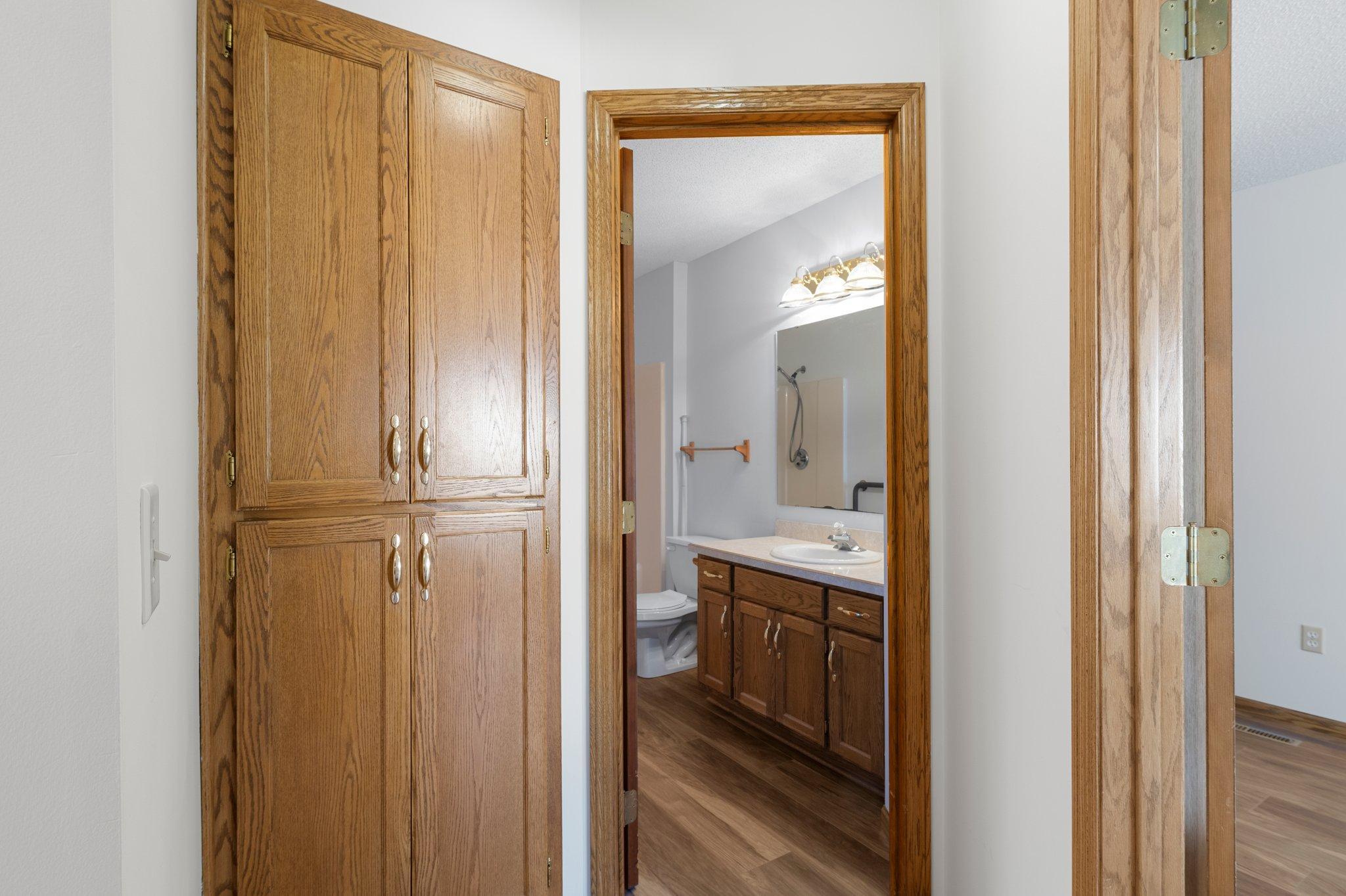 100 Rosewood Avenue NW