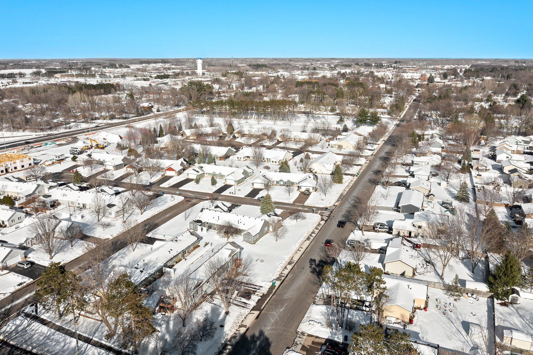 100 Rosewood Avenue NW