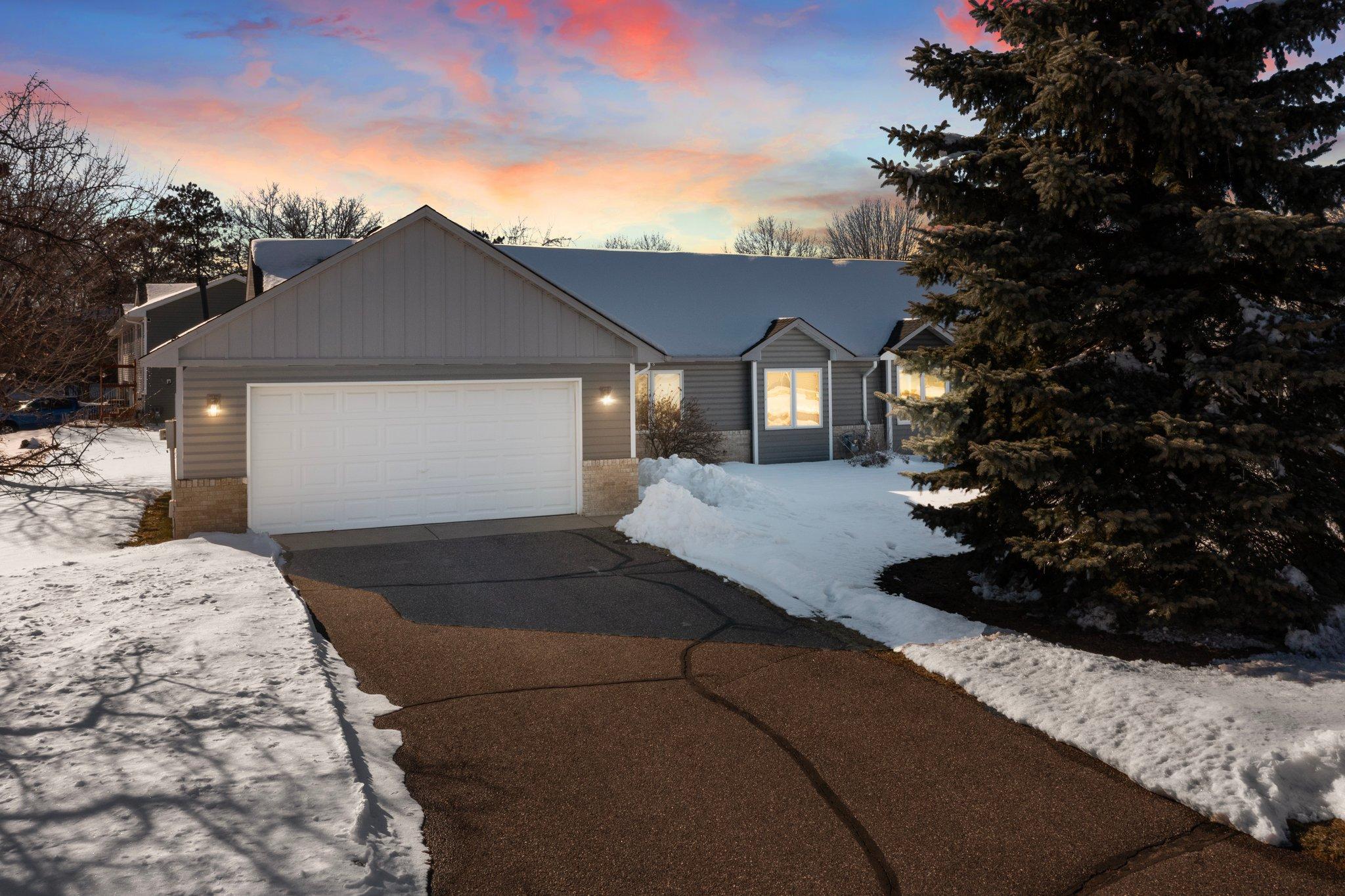 100 Rosewood Avenue NW