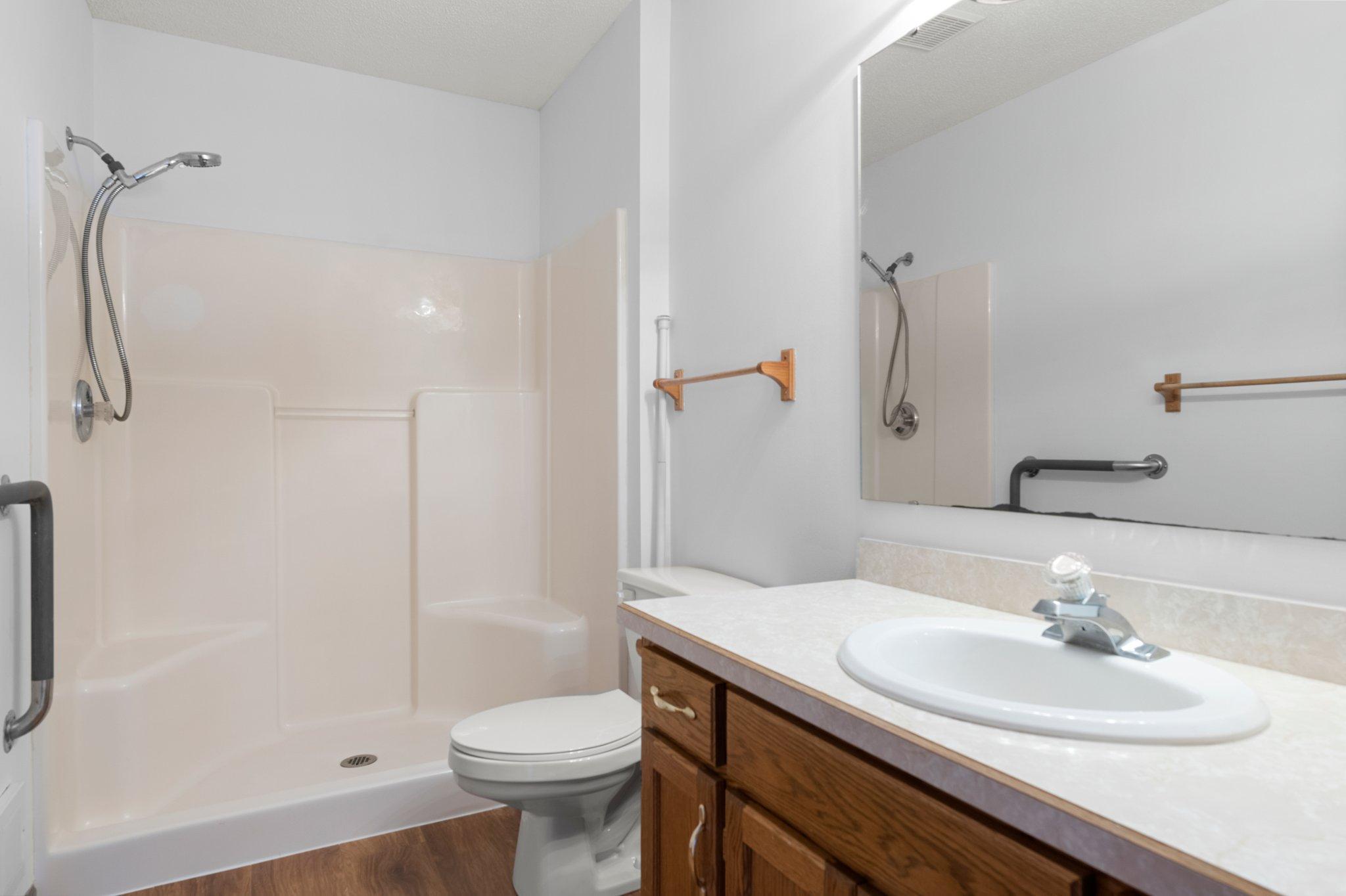 100 Rosewood Avenue NW