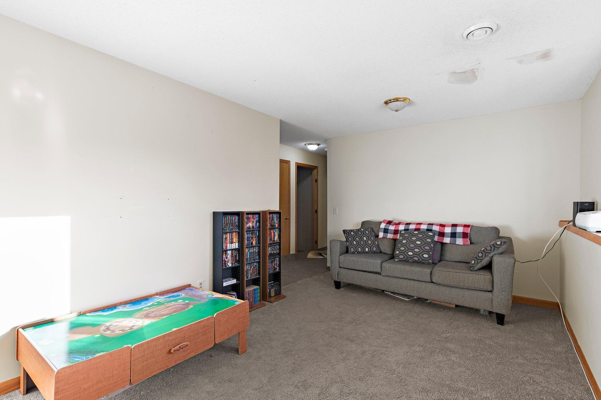 1303 Roosevelt Street S