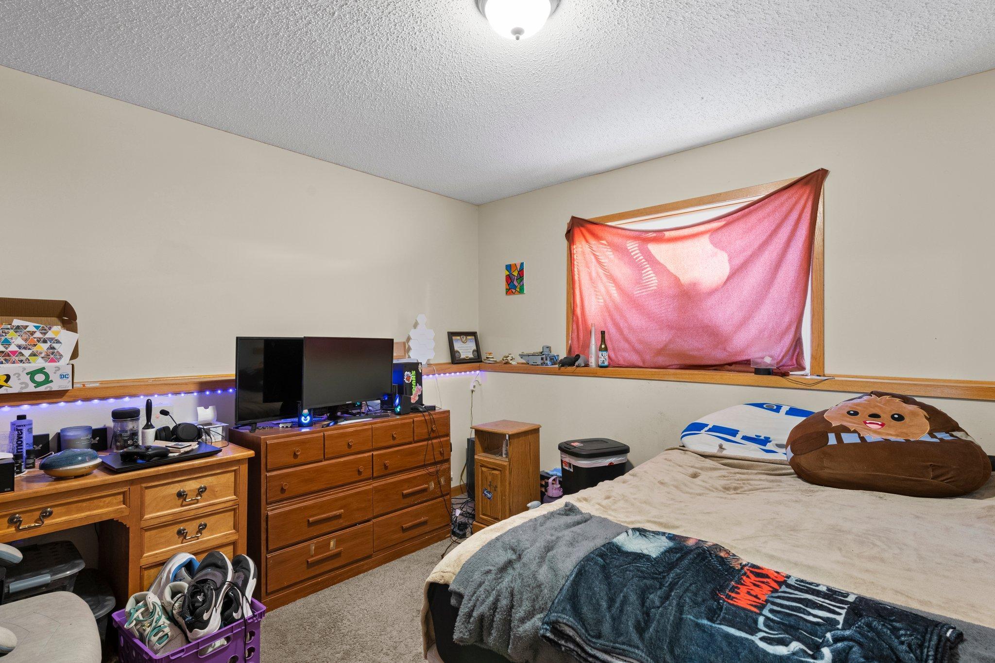 1303 Roosevelt Street S