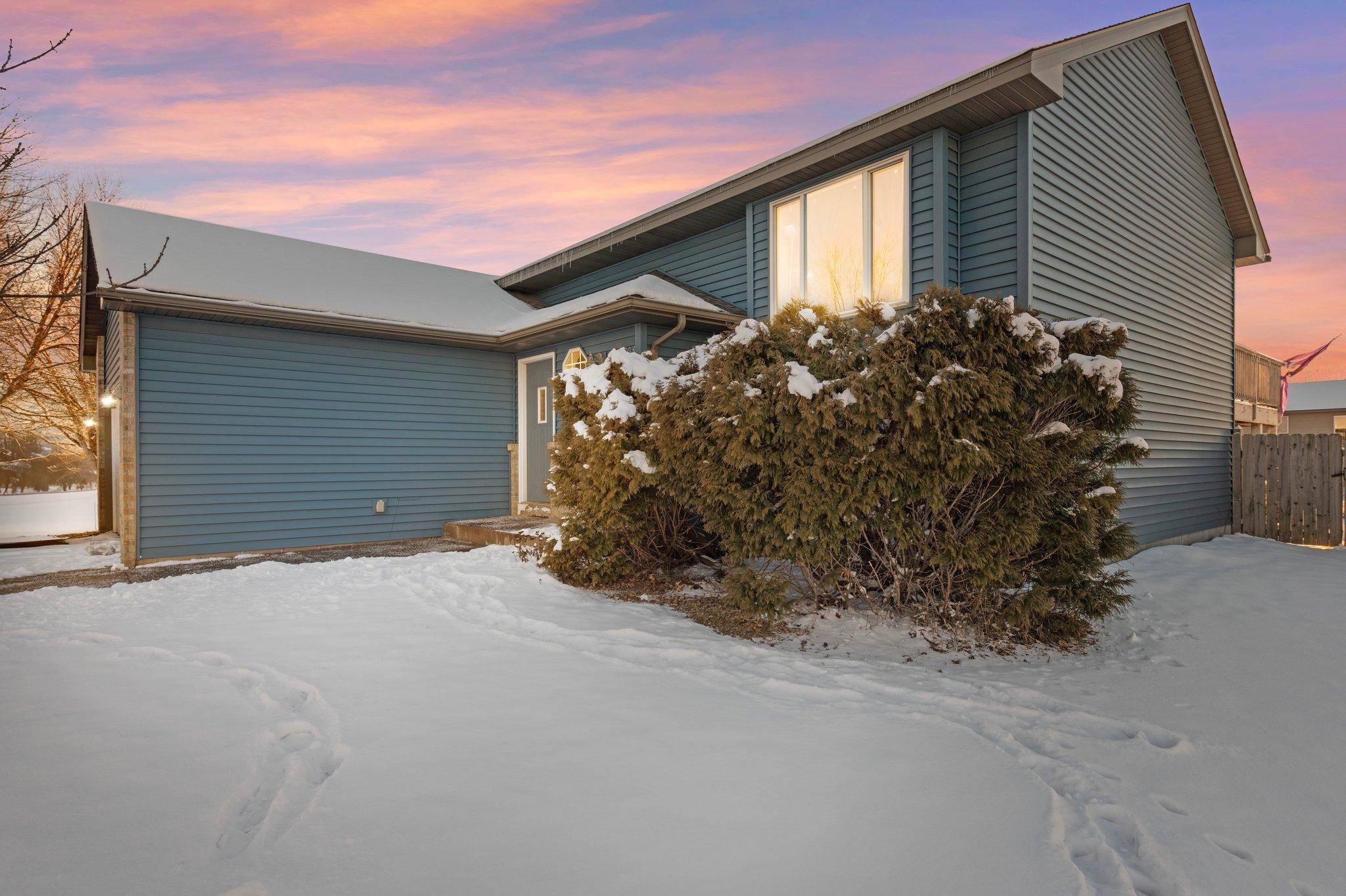 1303 Roosevelt Street S