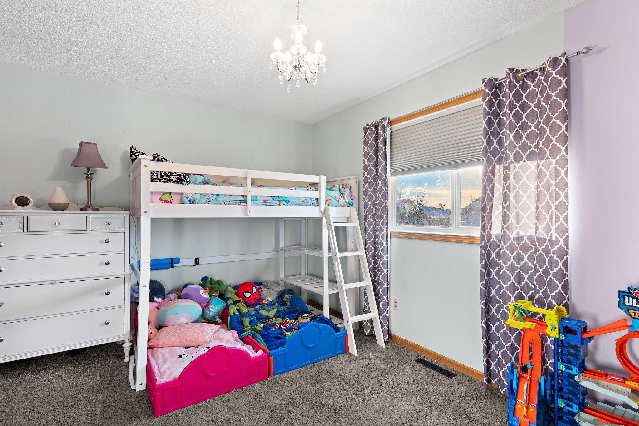 1303 Roosevelt Street S