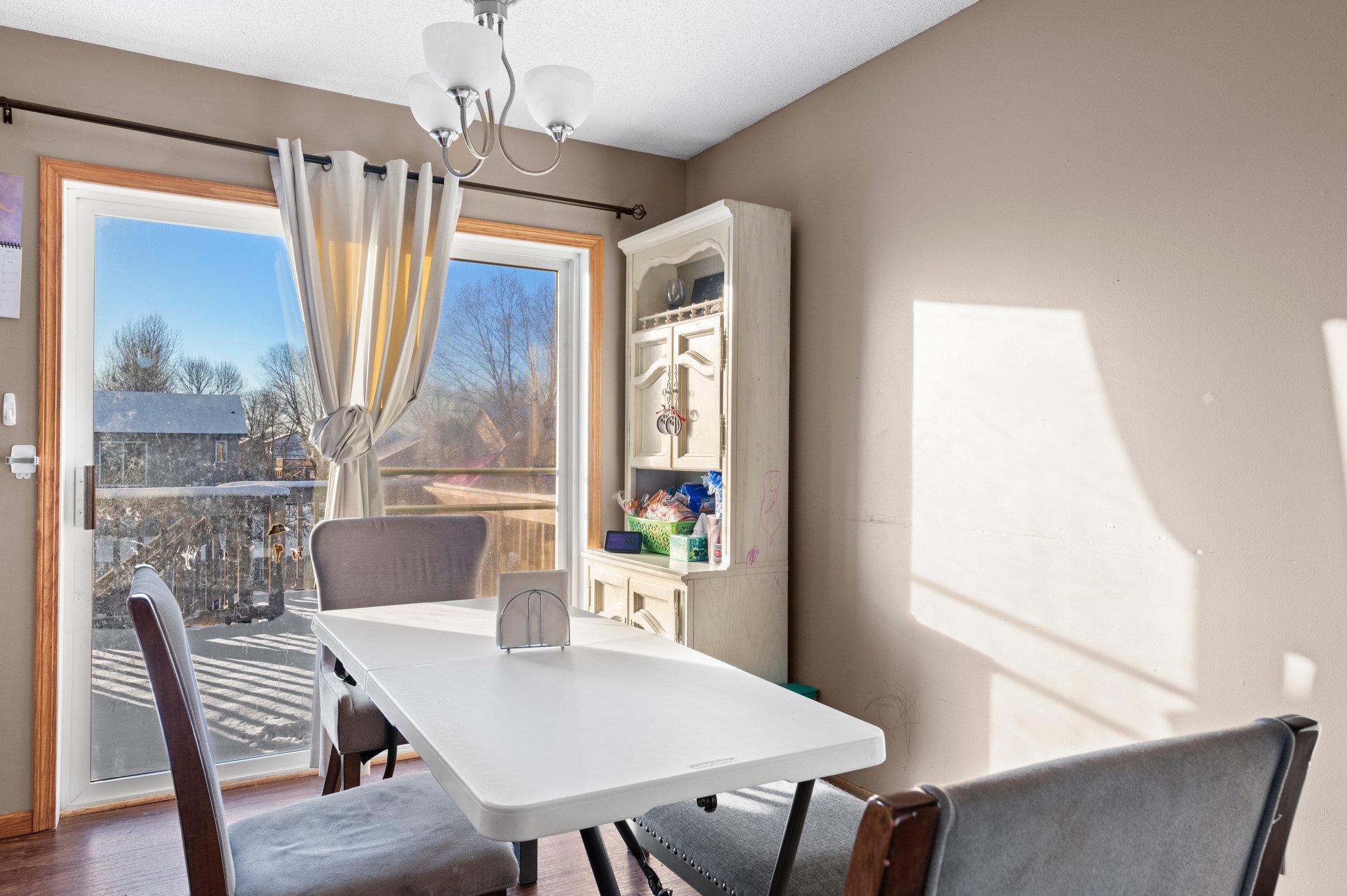 1303 Roosevelt Street S