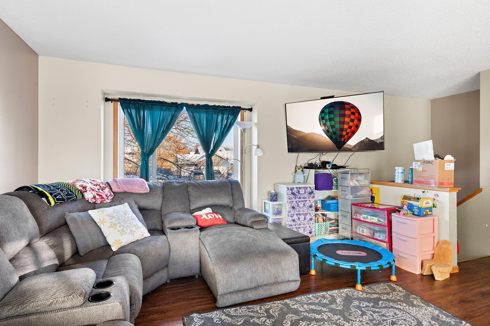 1303 Roosevelt Street S