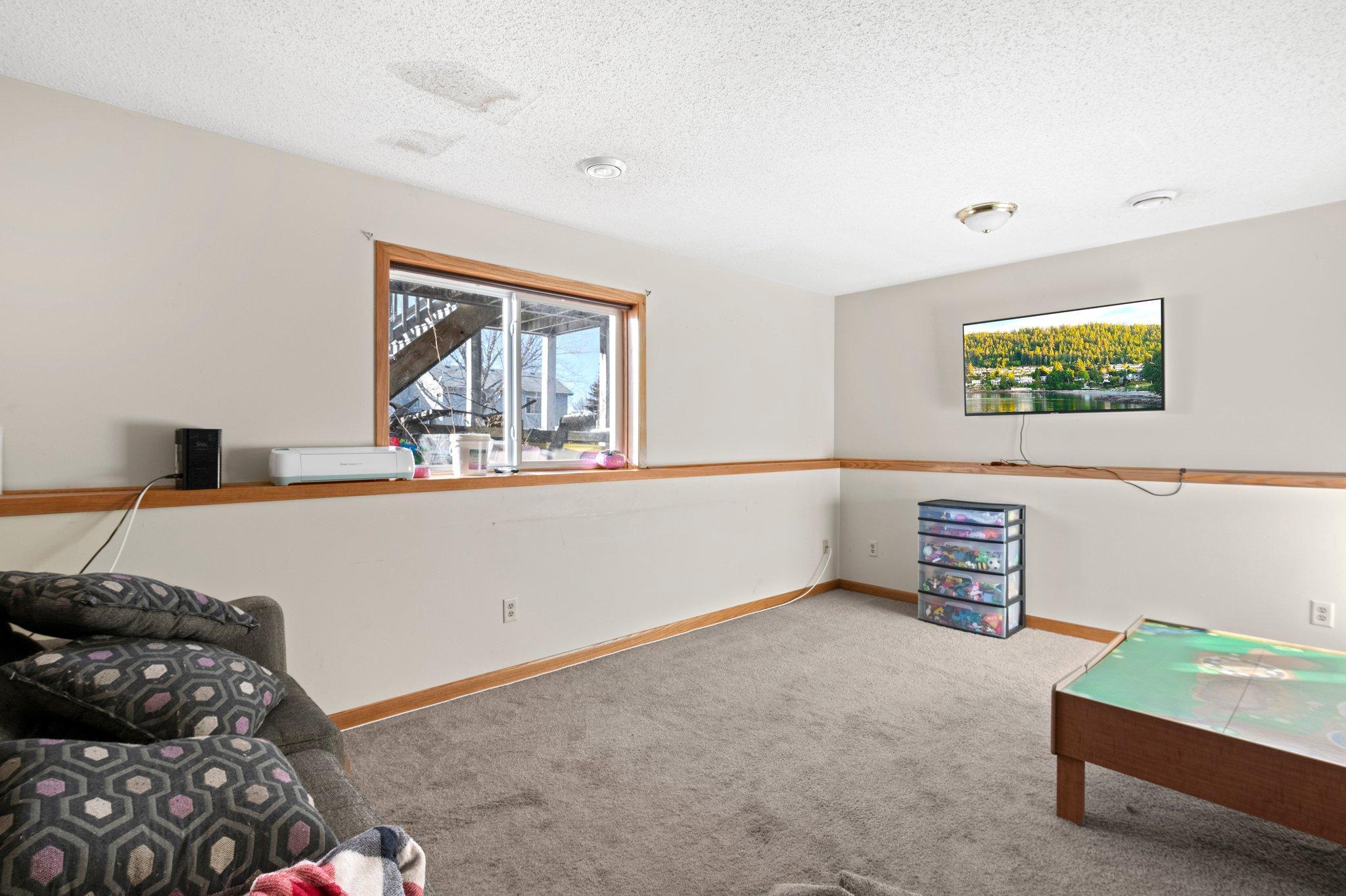 1303 Roosevelt Street S