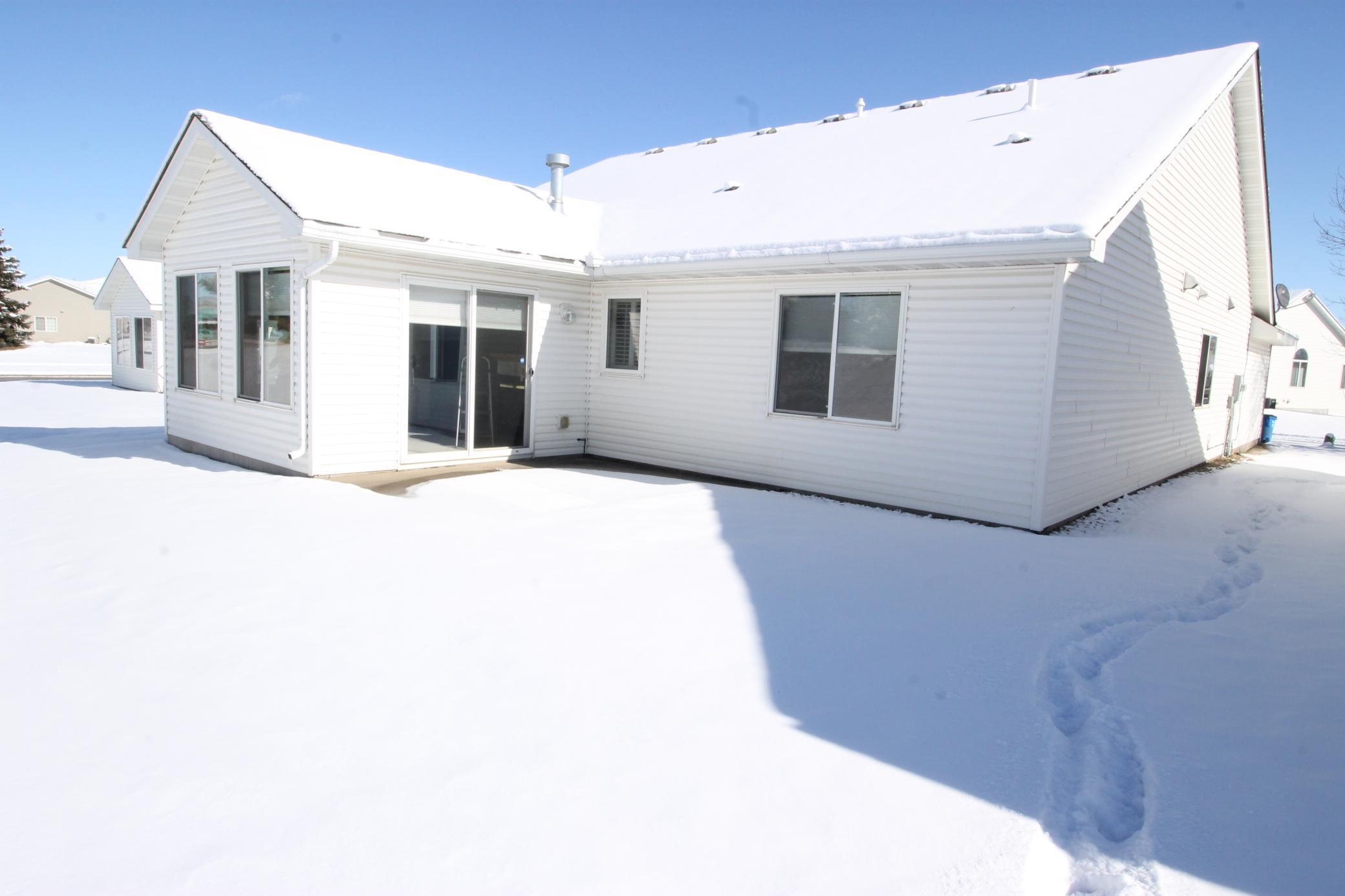 2301 Cleveland Lane S