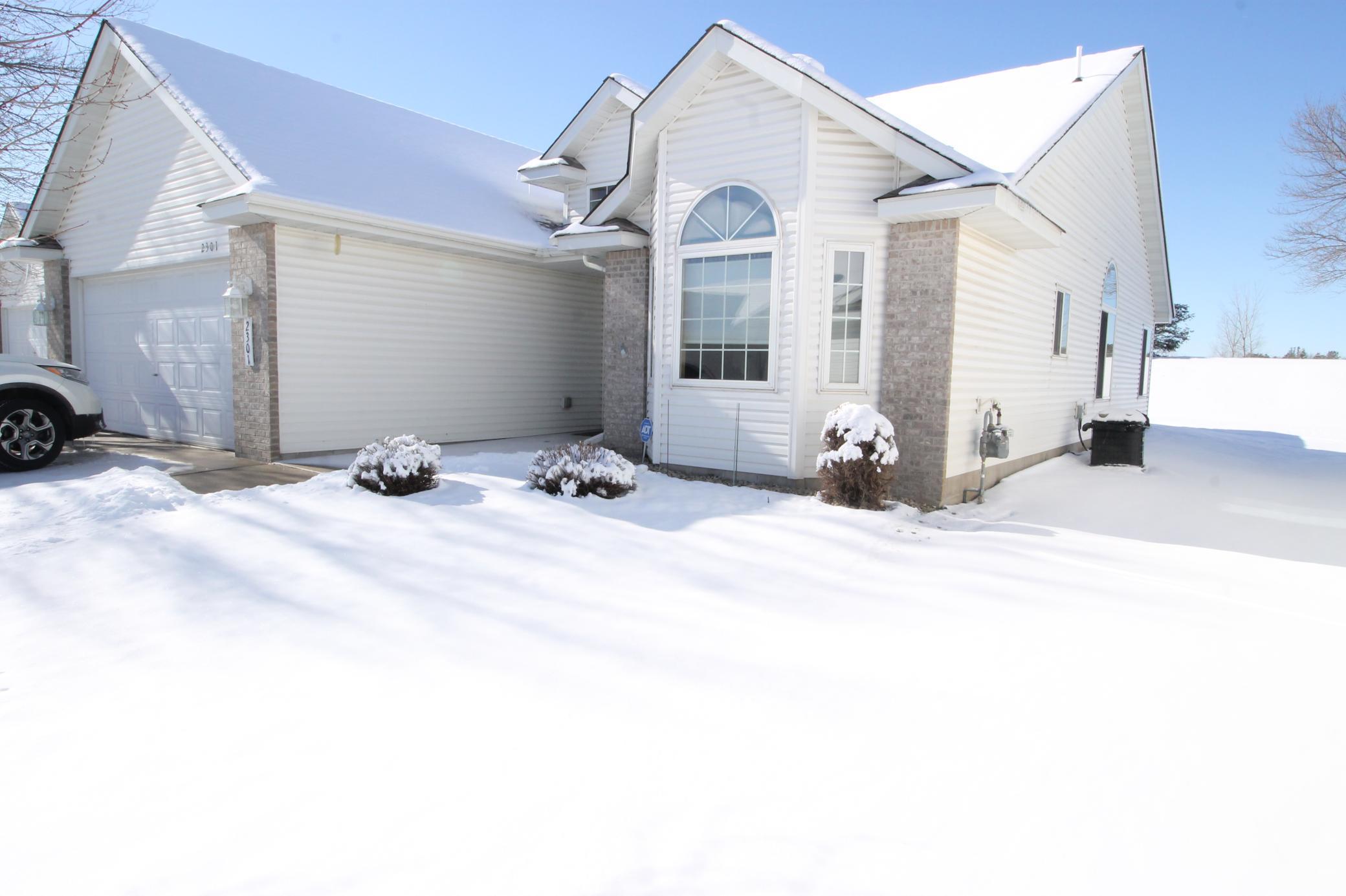 2301 Cleveland Lane S