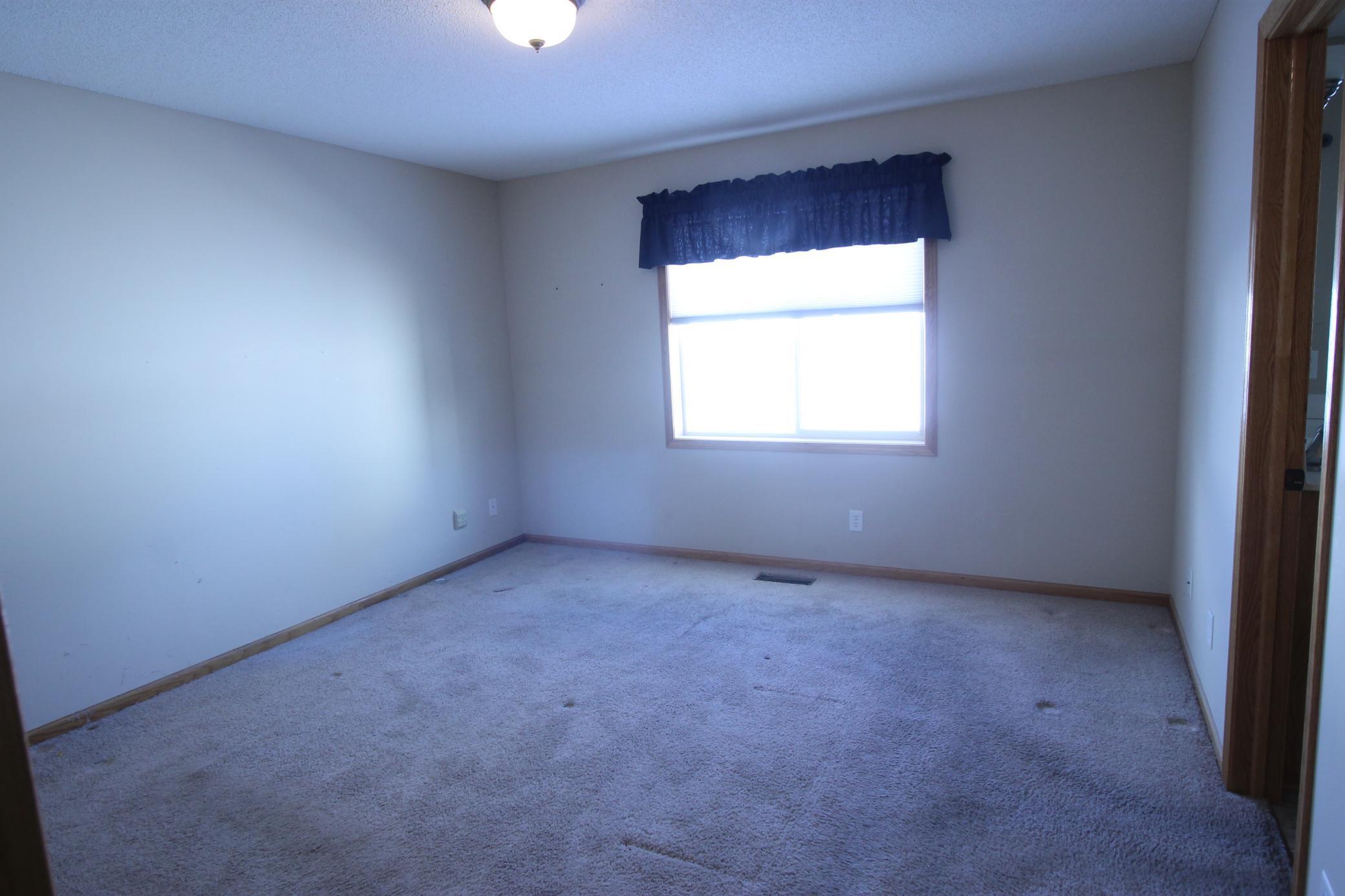 2301 Cleveland Lane S