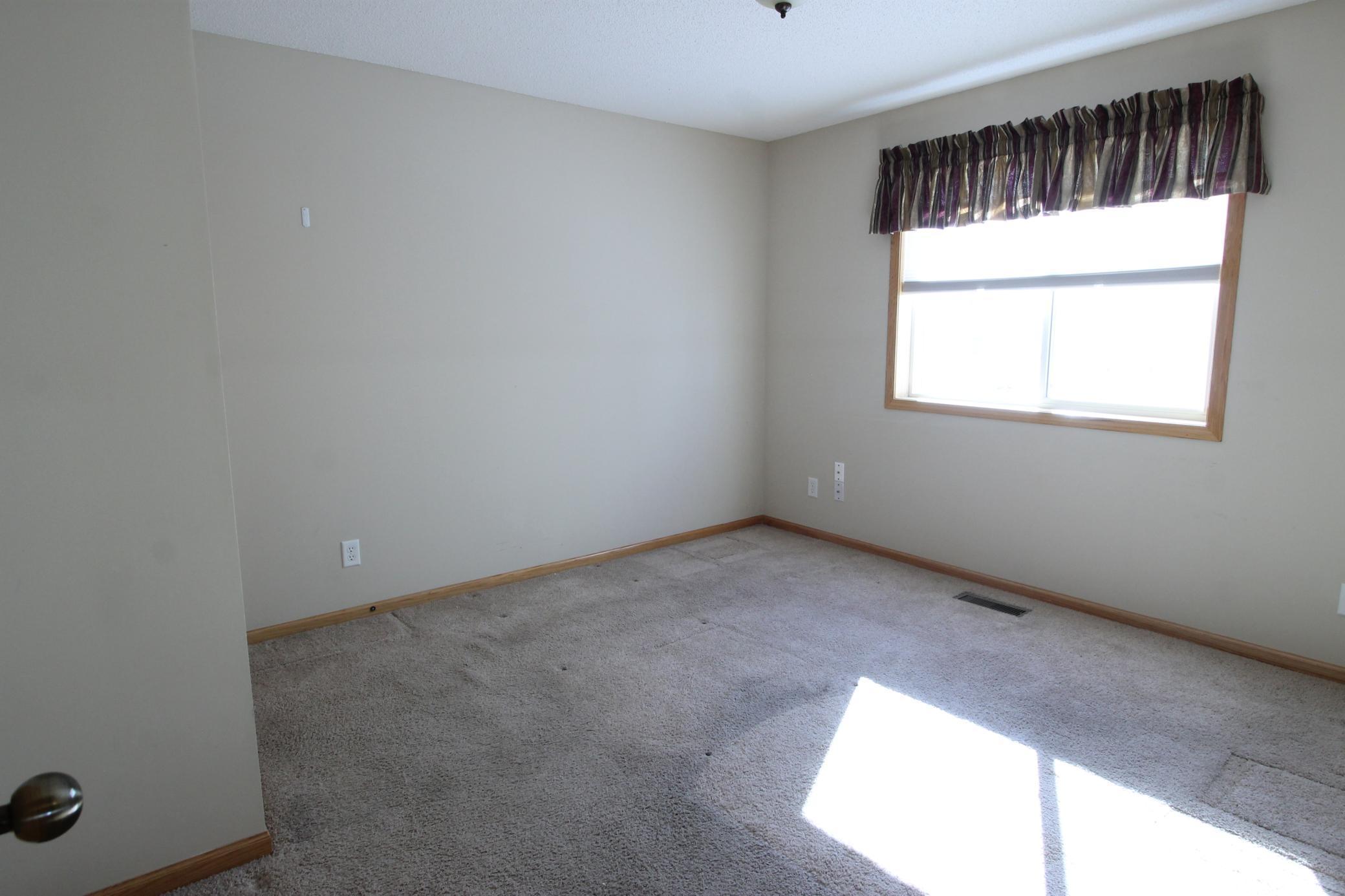 2301 Cleveland Lane S