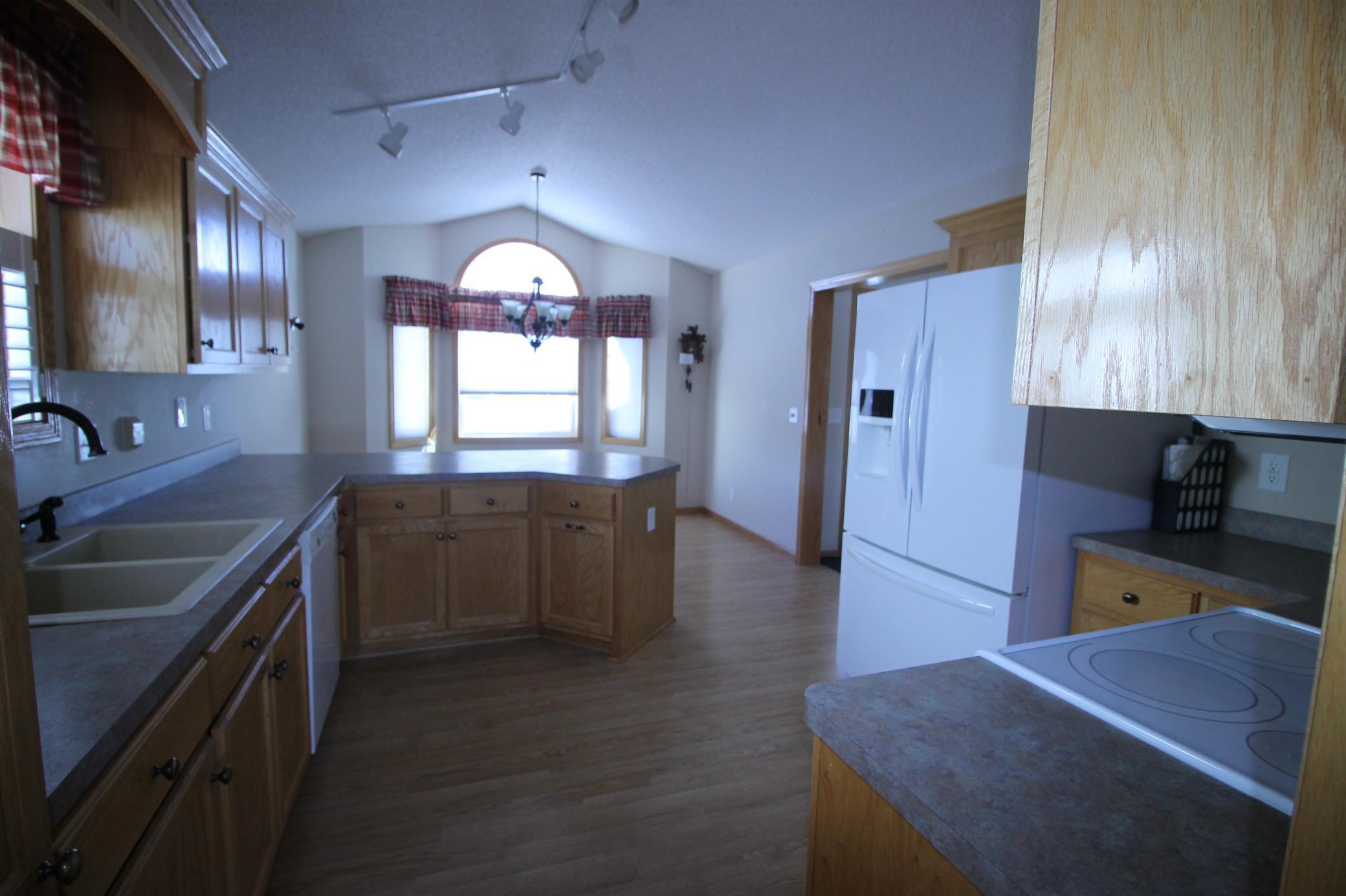 2301 Cleveland Lane S