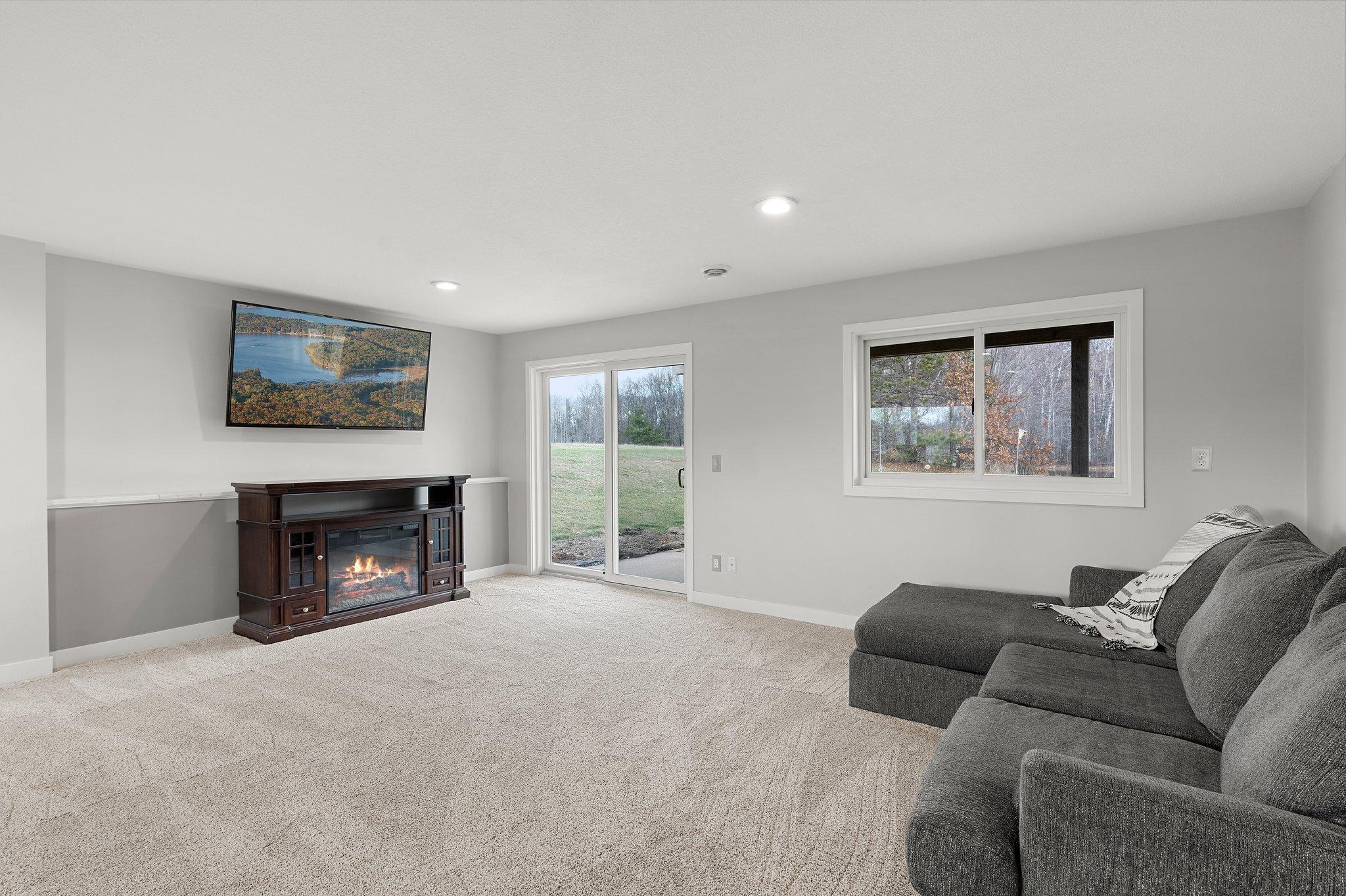 89 253rd Lane NE