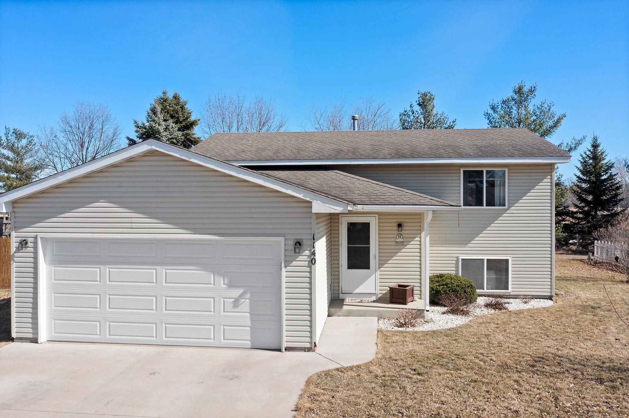 1140 Carriage Hills Drive S