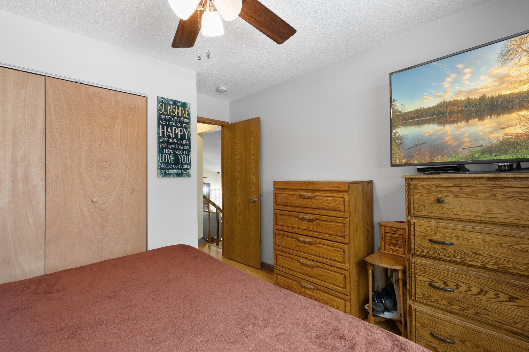 39408 Oakridge Drive