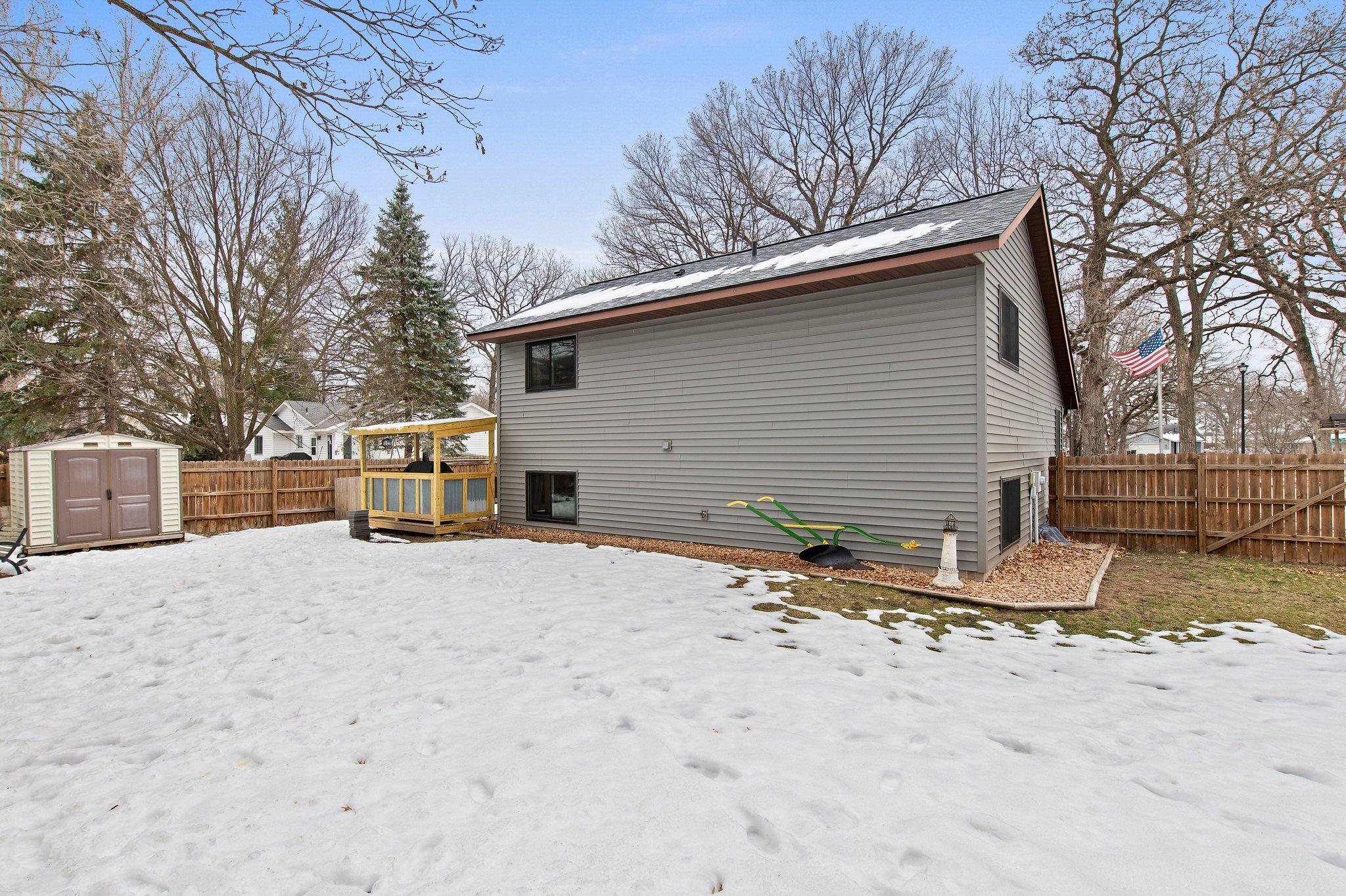 39408 Oakridge Drive