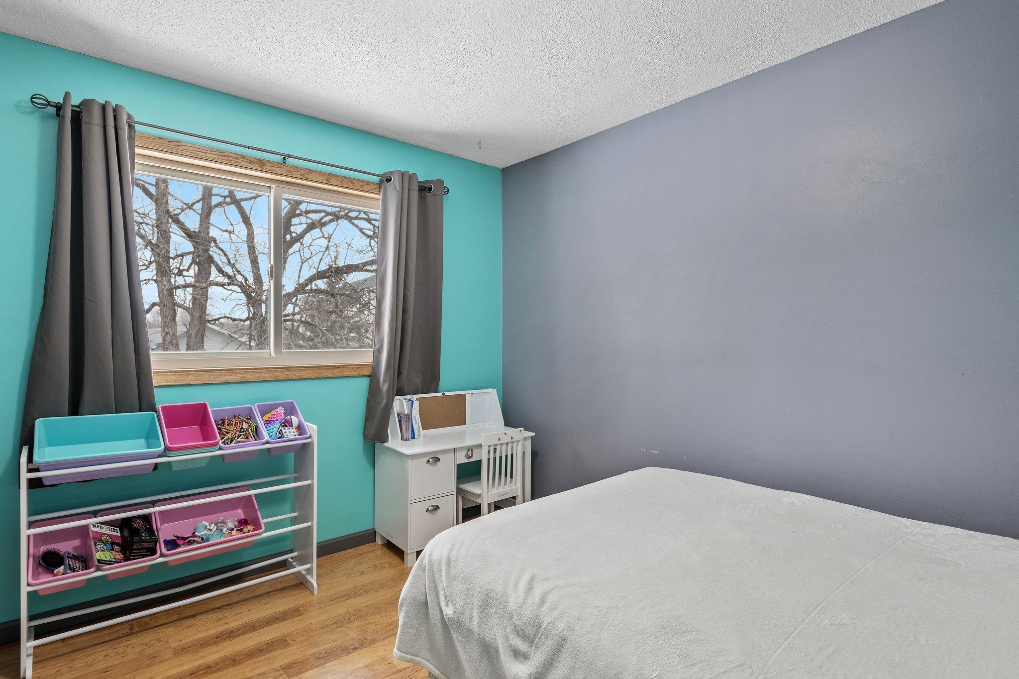 39408 Oakridge Drive