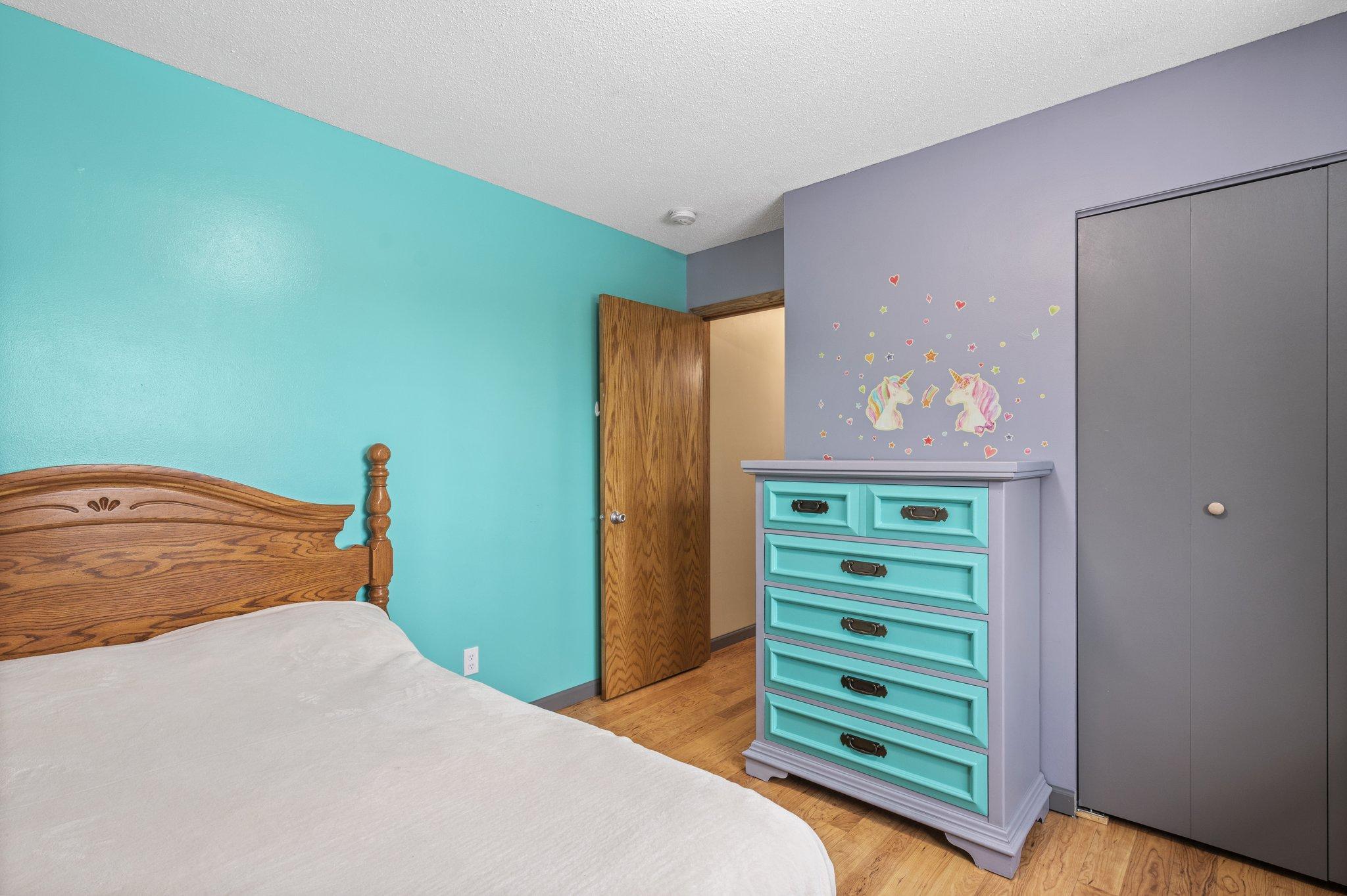 39408 Oakridge Drive