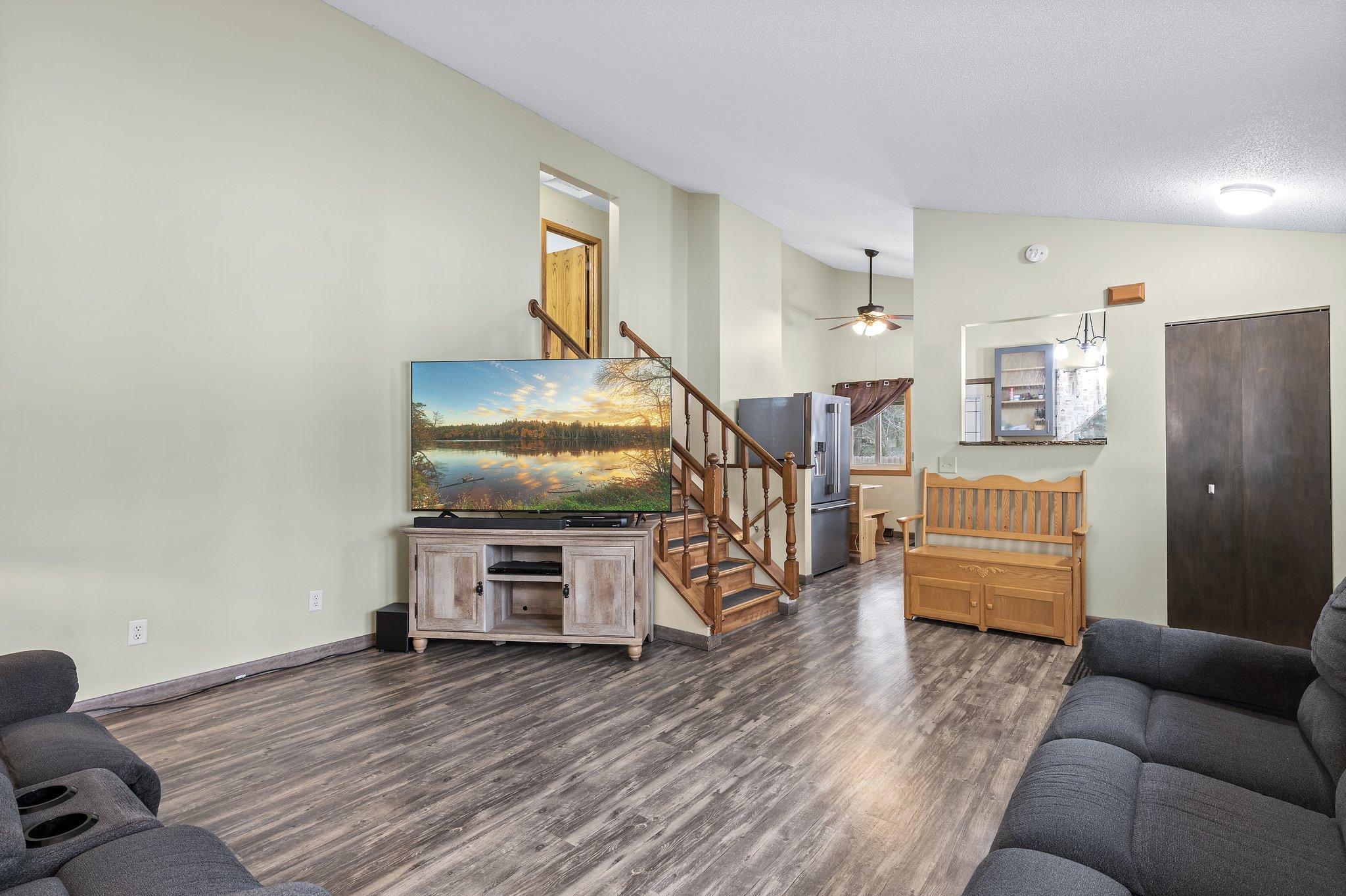 39408 Oakridge Drive