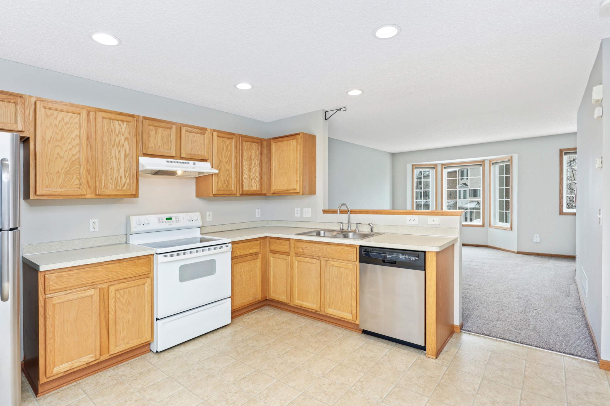 4811 Education Drive N Unit: 7