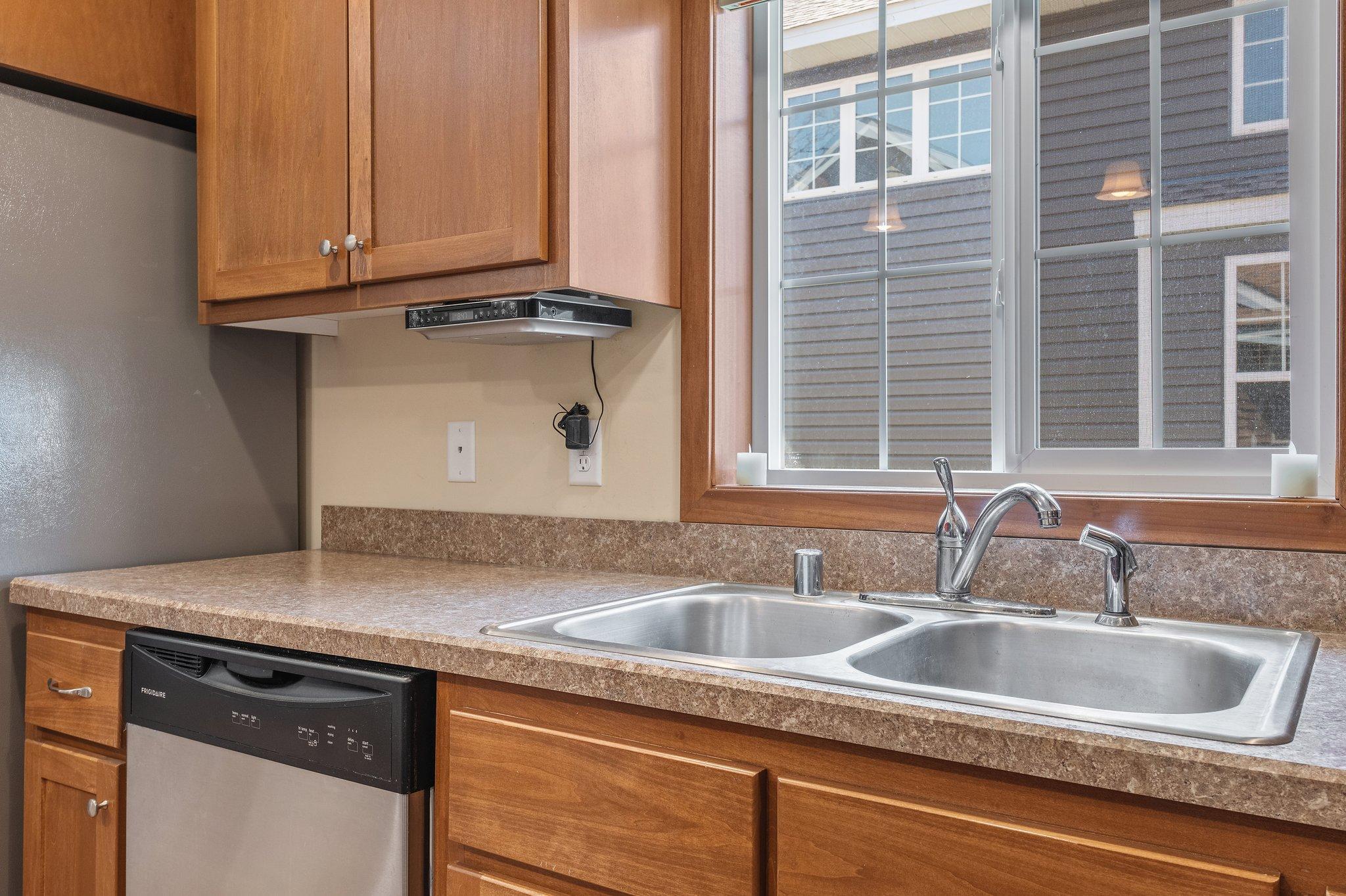 1009 Pleasant View Court NW