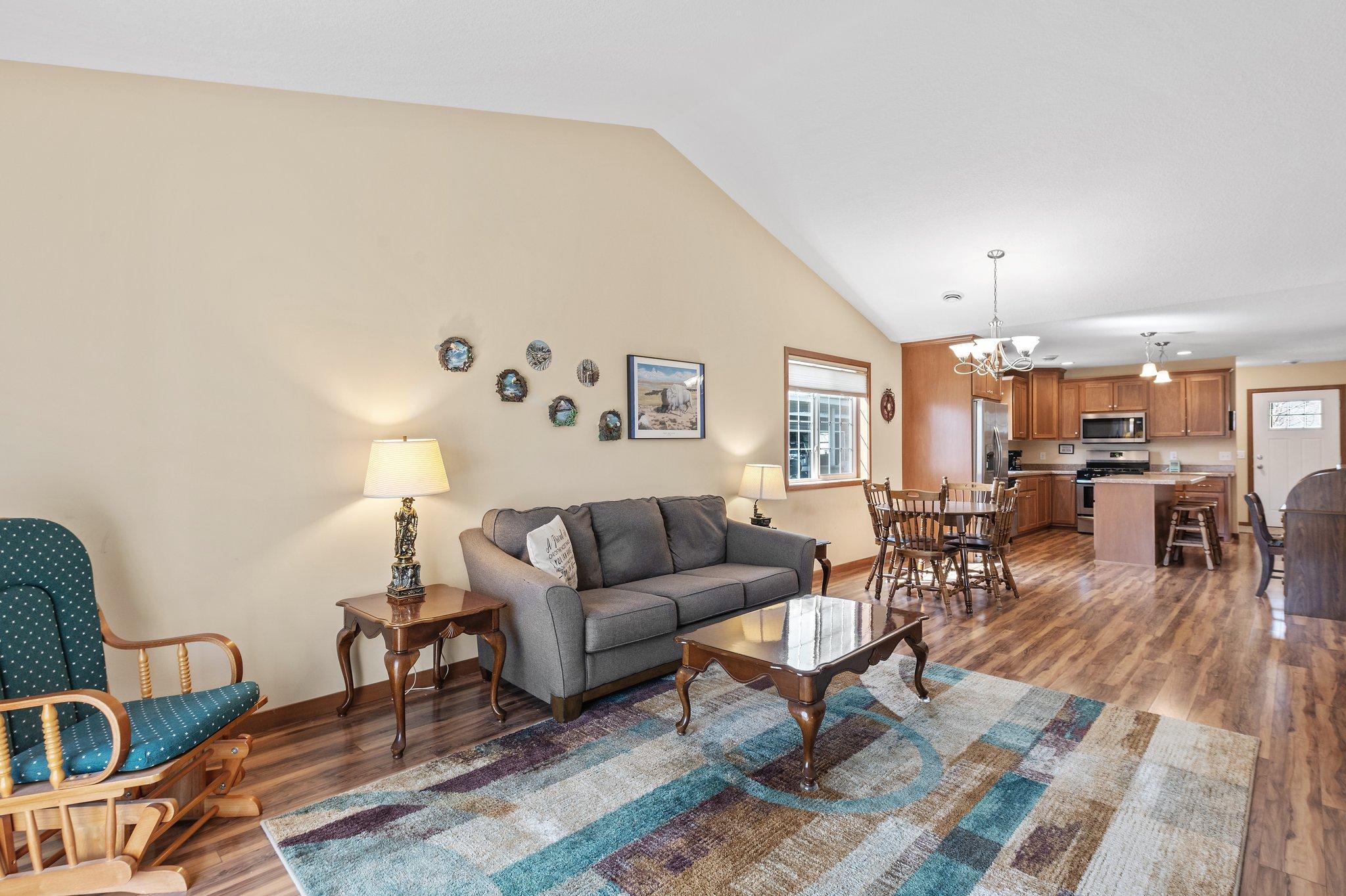 1009 Pleasant View Court NW