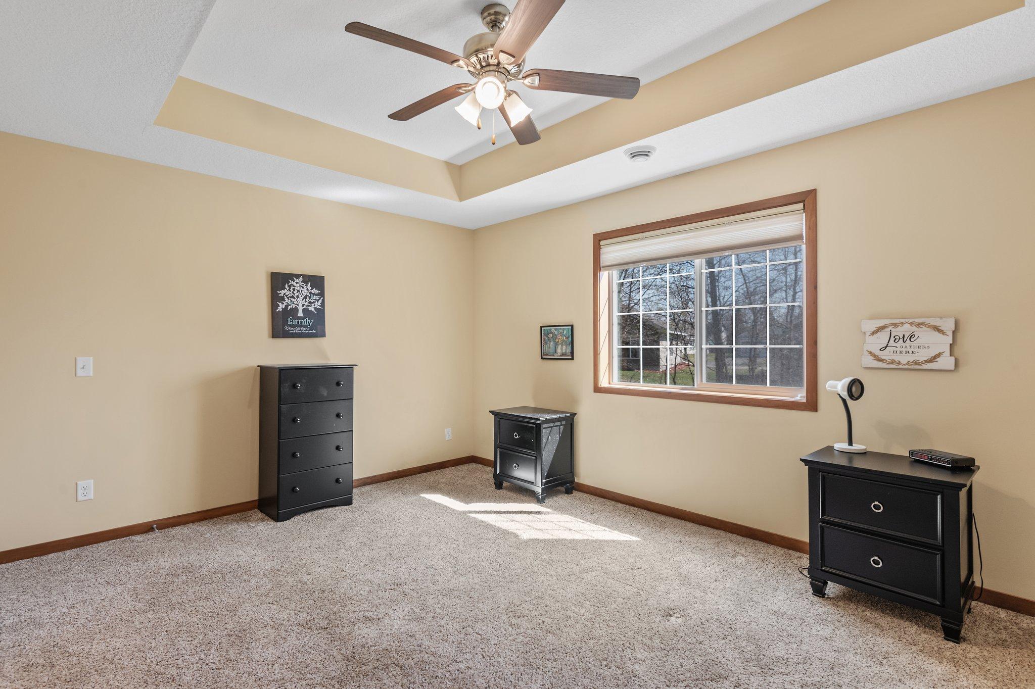 1009 Pleasant View Court NW