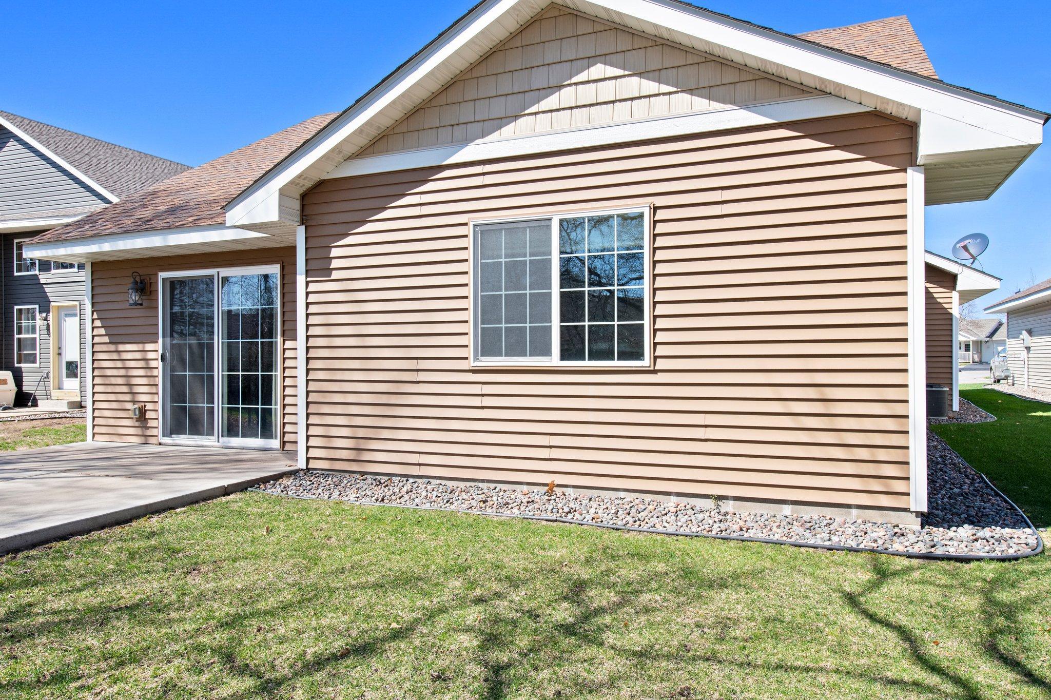 1009 Pleasant View Court NW