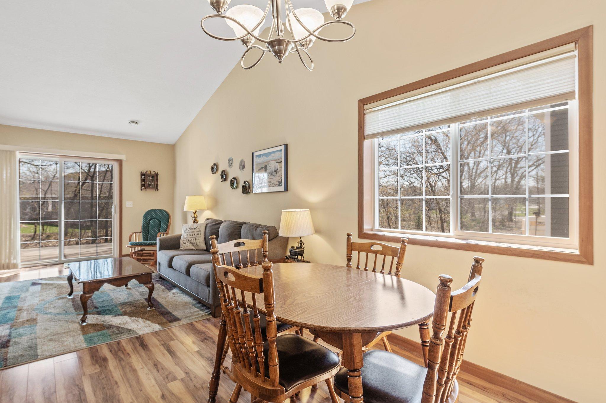 1009 Pleasant View Court NW