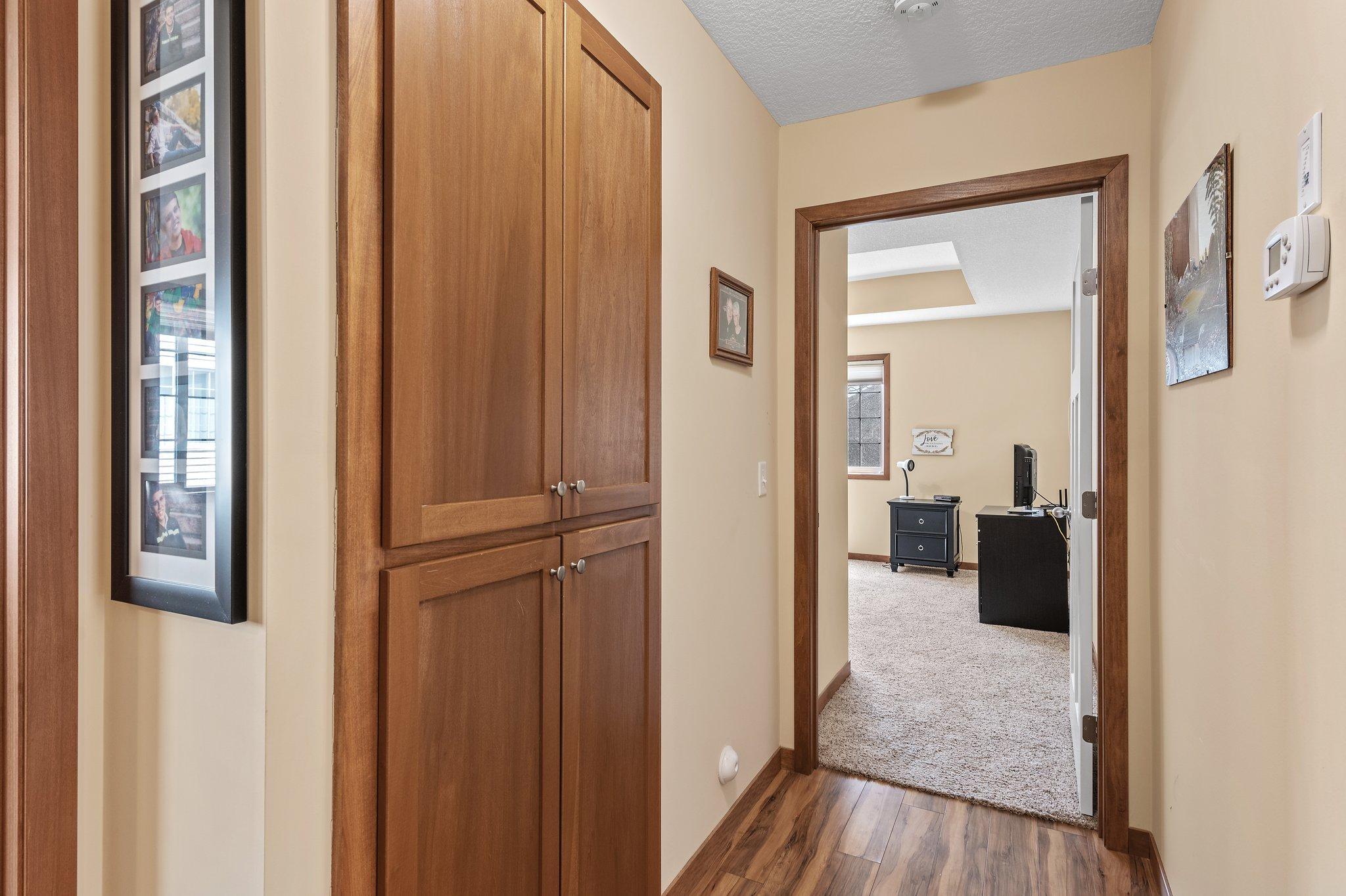 1009 Pleasant View Court NW