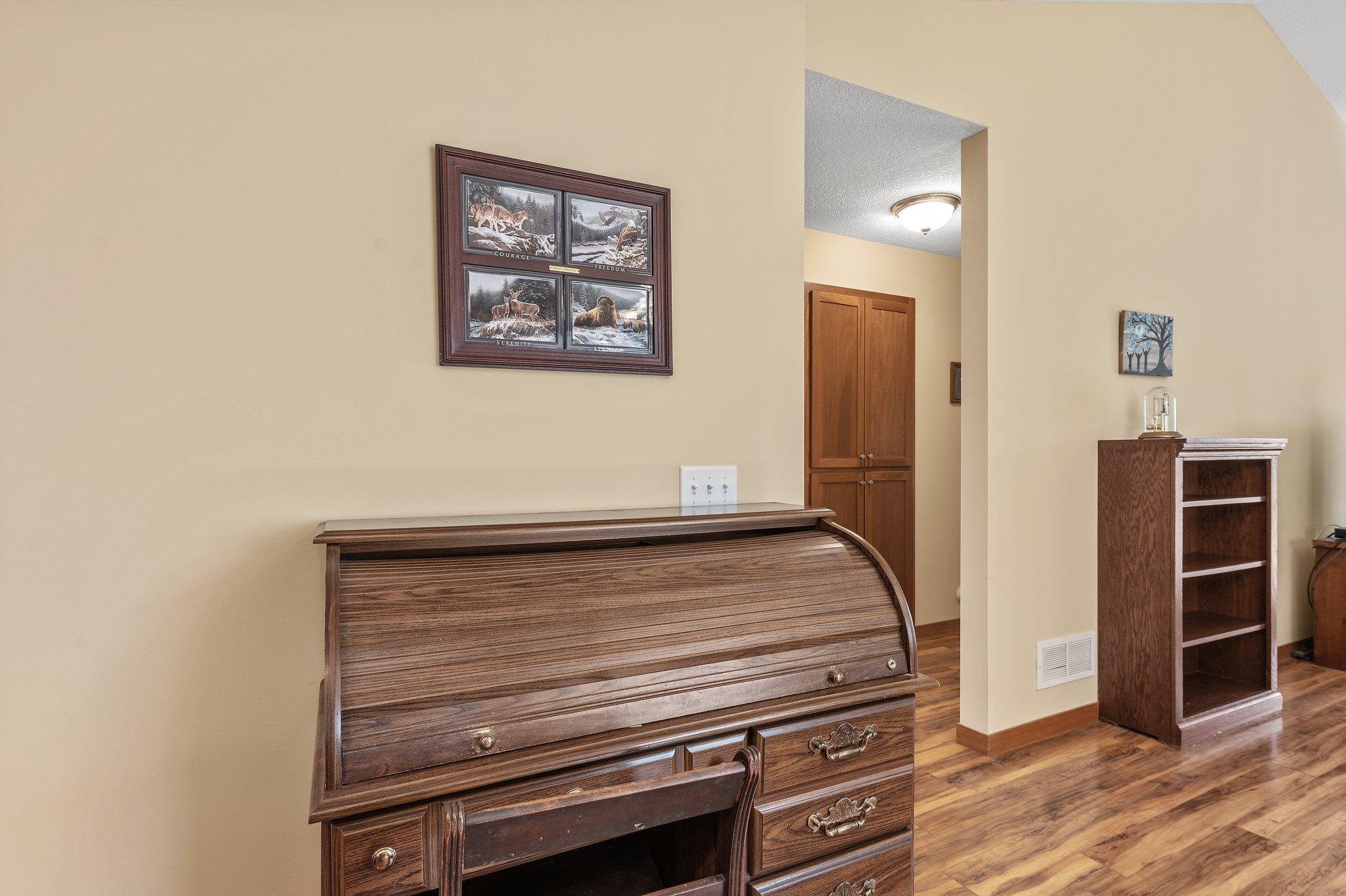 1009 Pleasant View Court NW