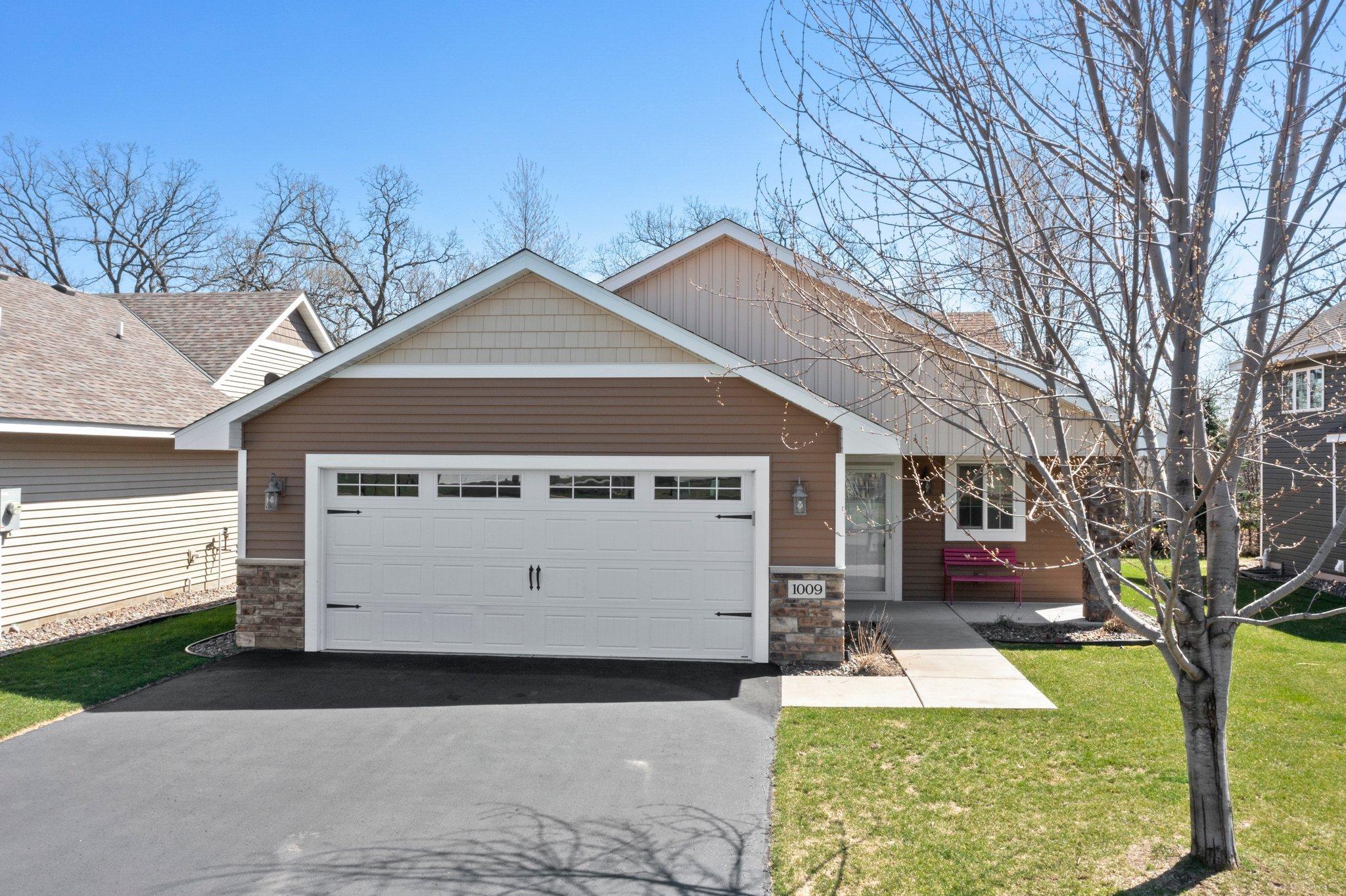 1009 Pleasant View Court NW