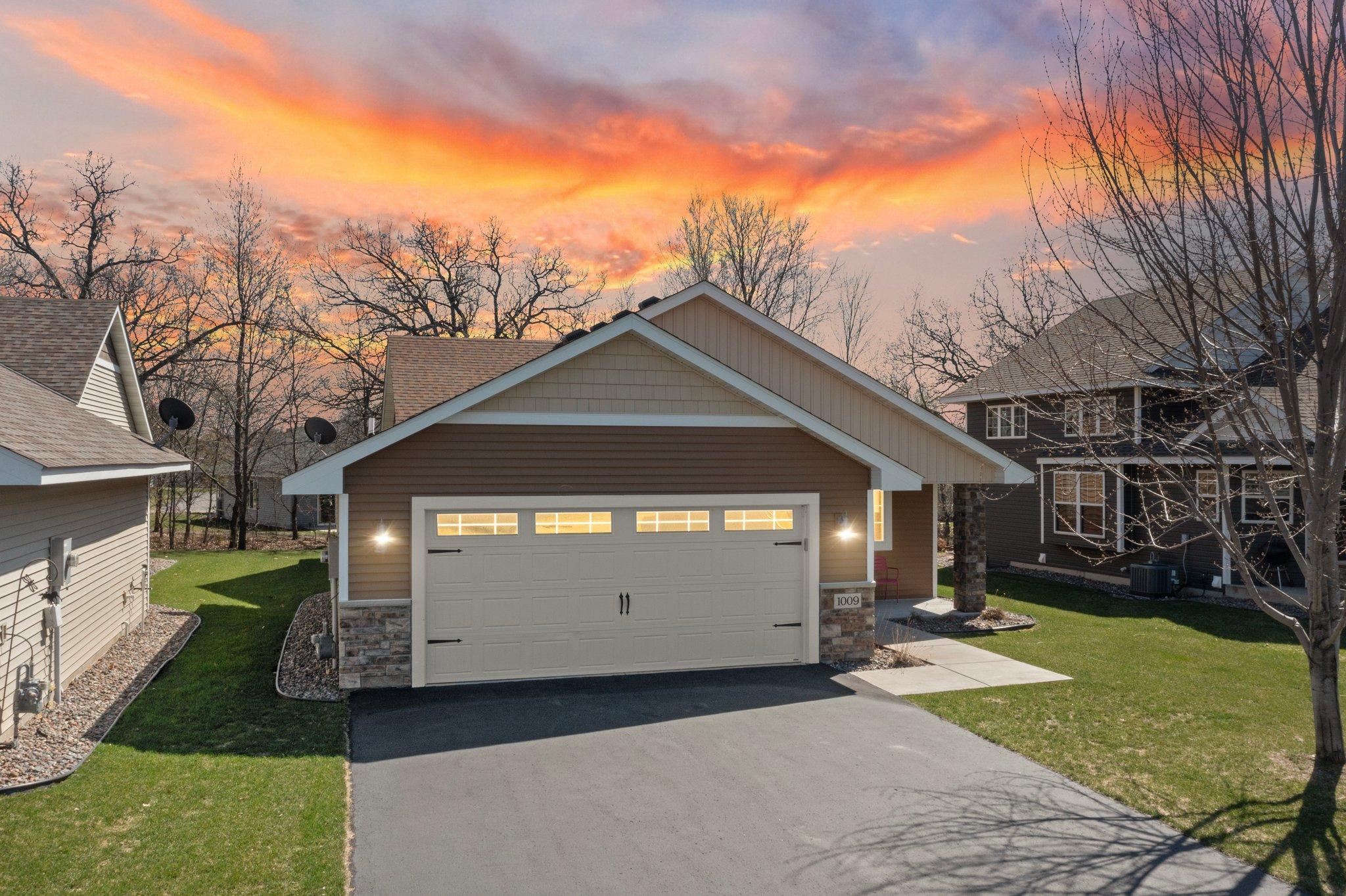 1009 Pleasant View Court NW