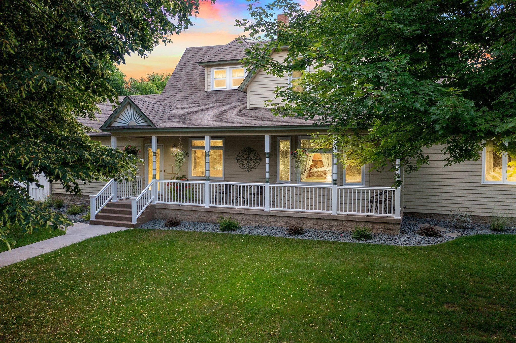 214 6th Avenue SW