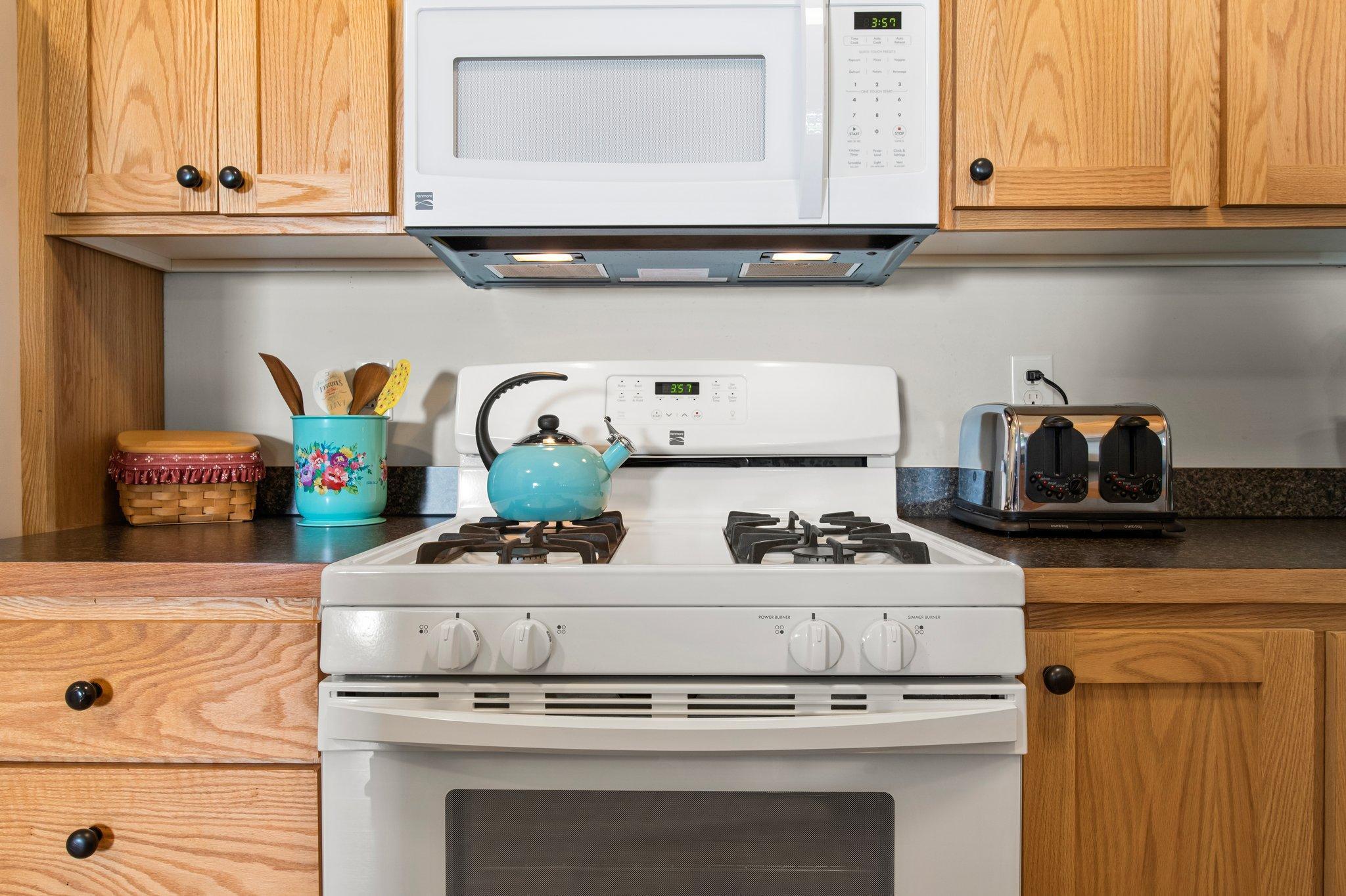 737 Park Brook Road NW