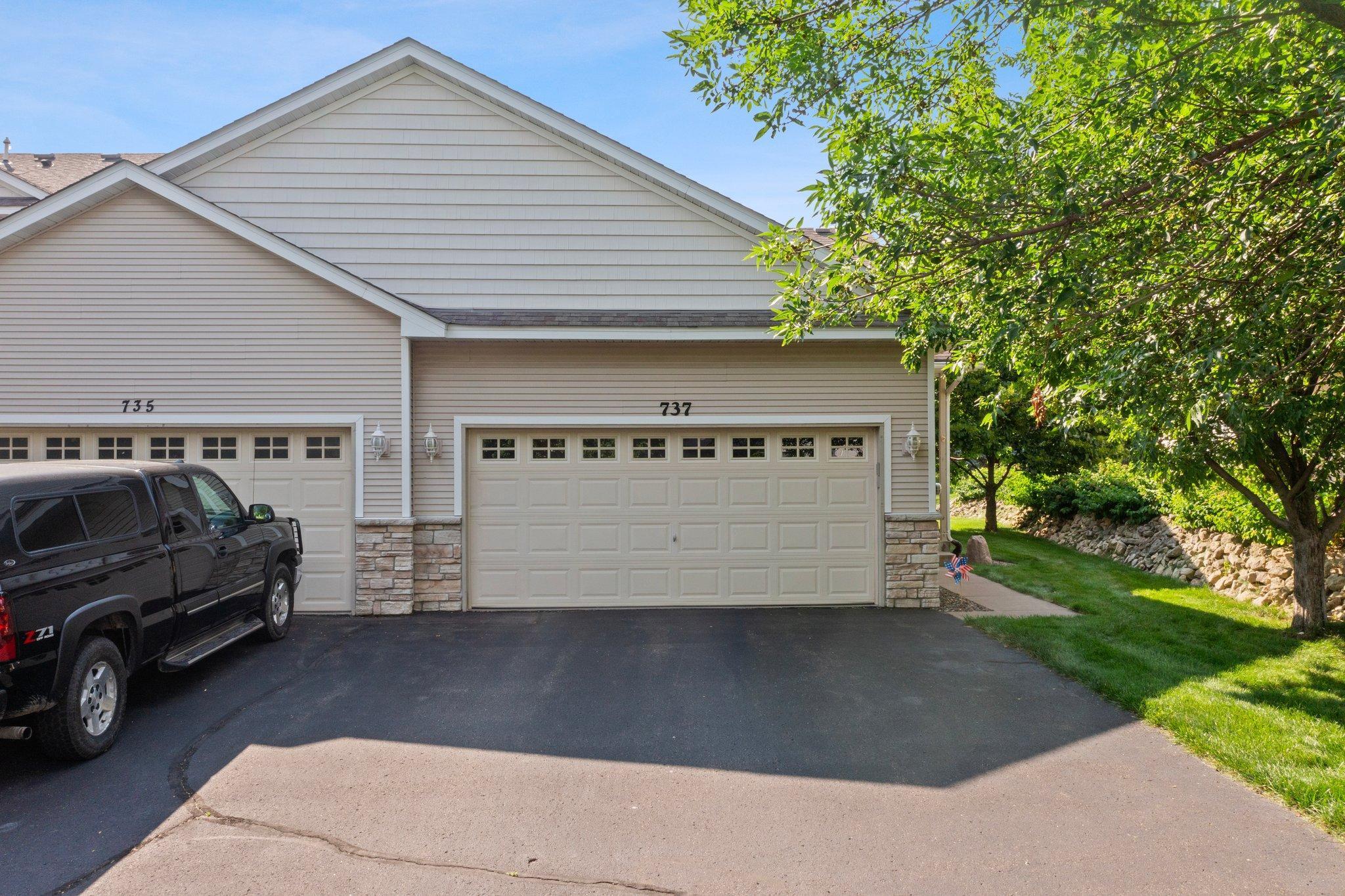 737 Park Brook Road NW