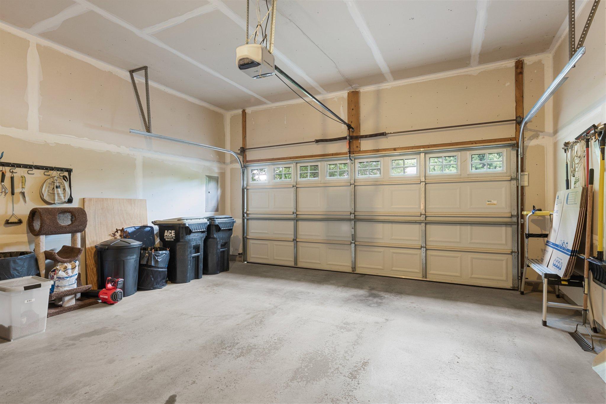 737 Park Brook Road NW