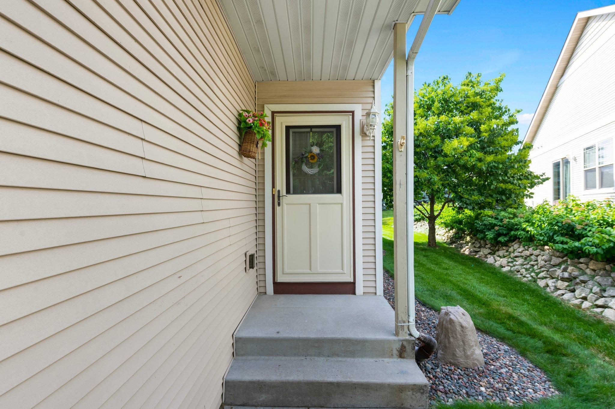 737 Park Brook Road NW