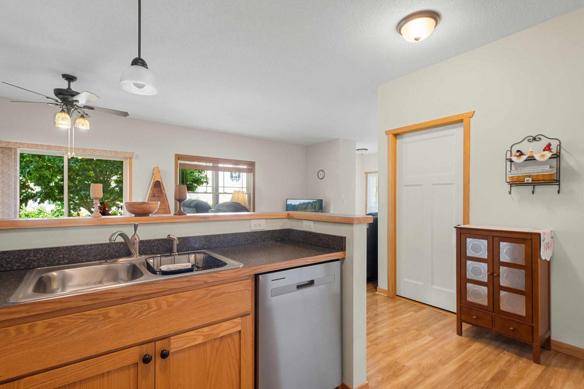 737 Park Brook Road NW