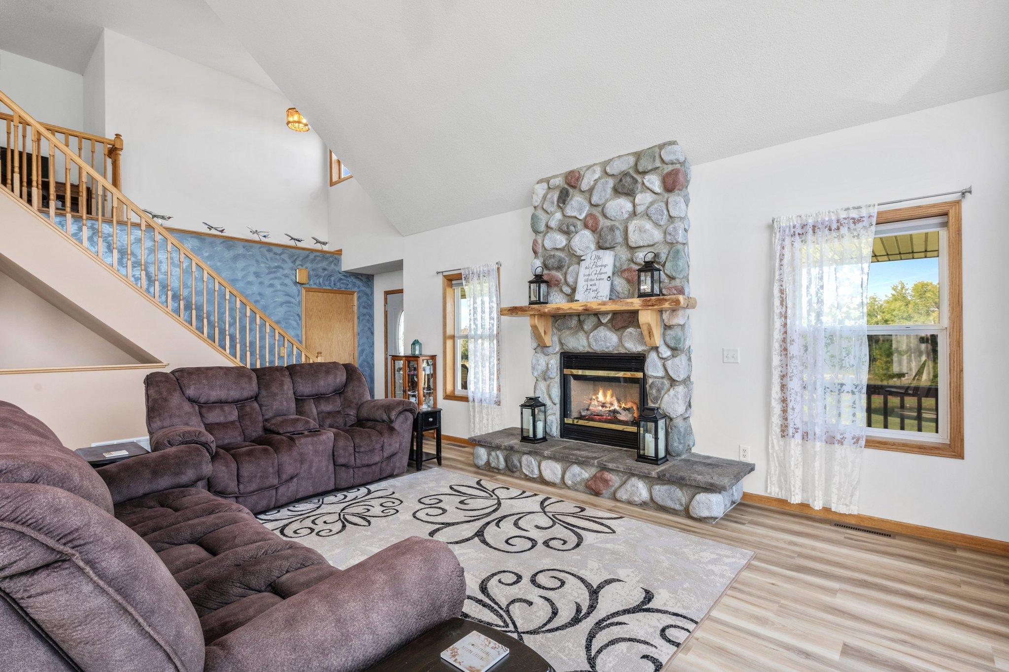 339 522nd Street W
