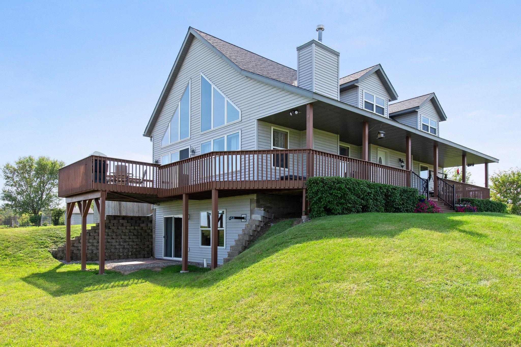 339 522nd Street W
