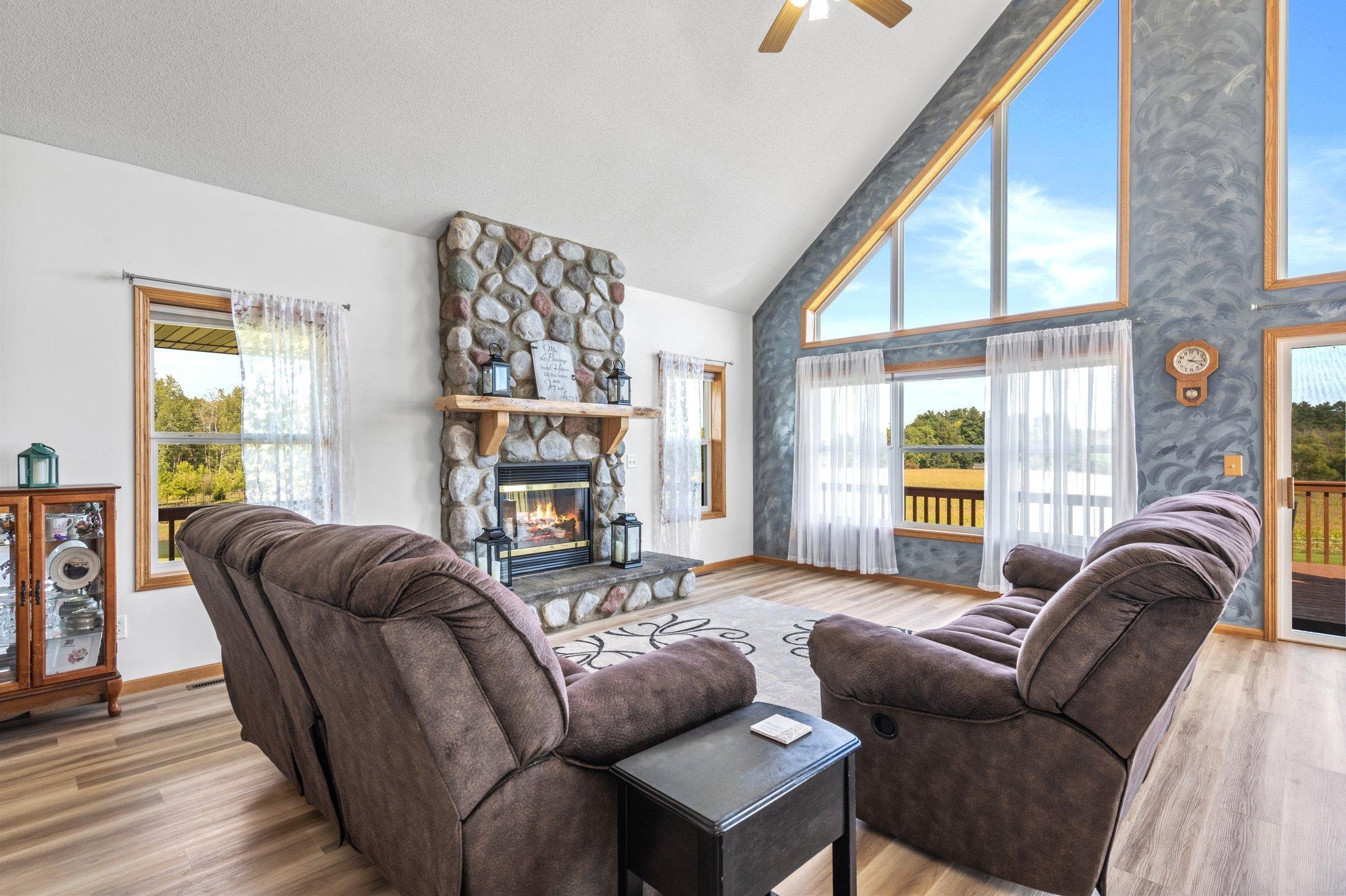 339 522nd Street W