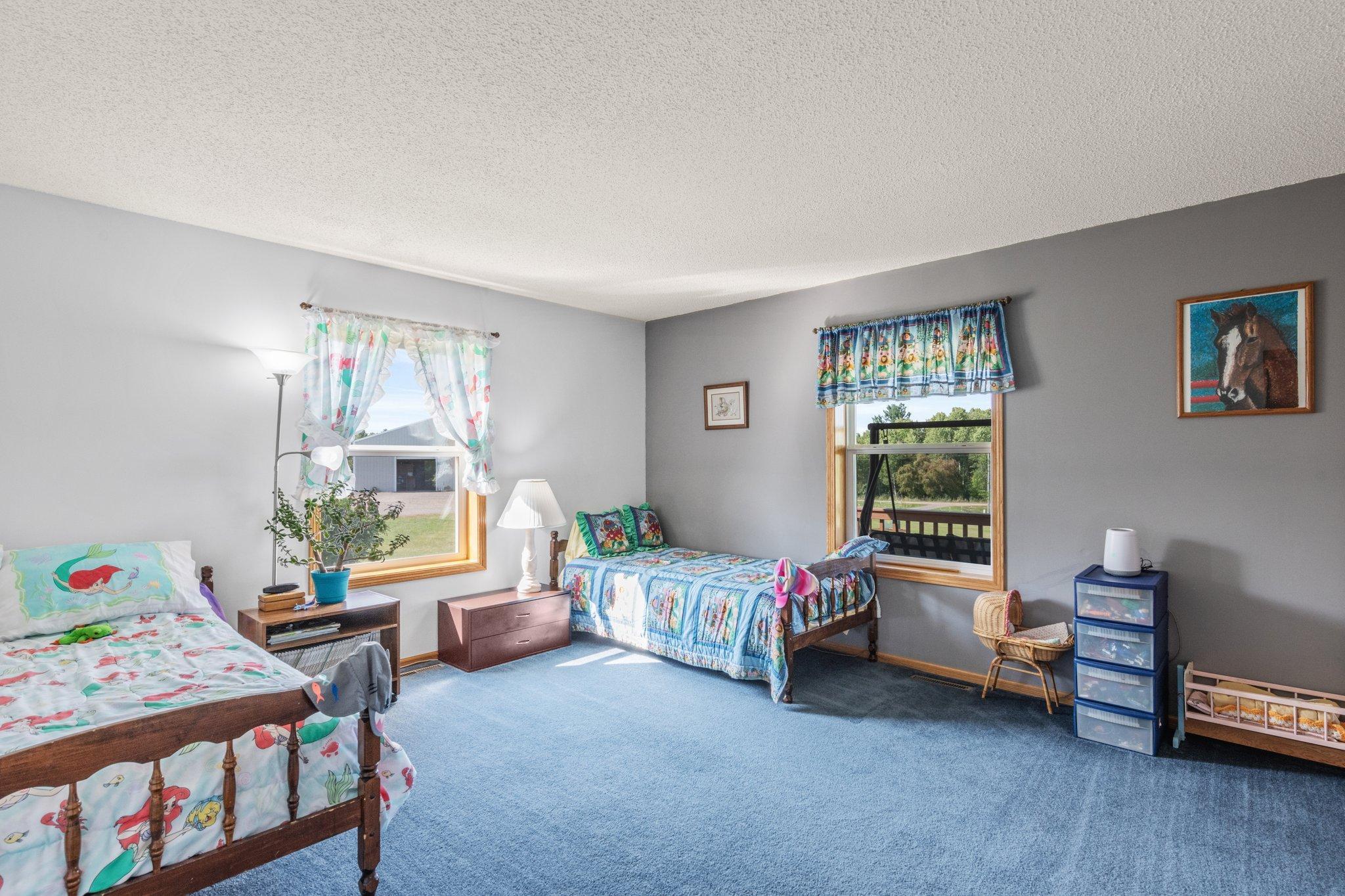 339 522nd Street W
