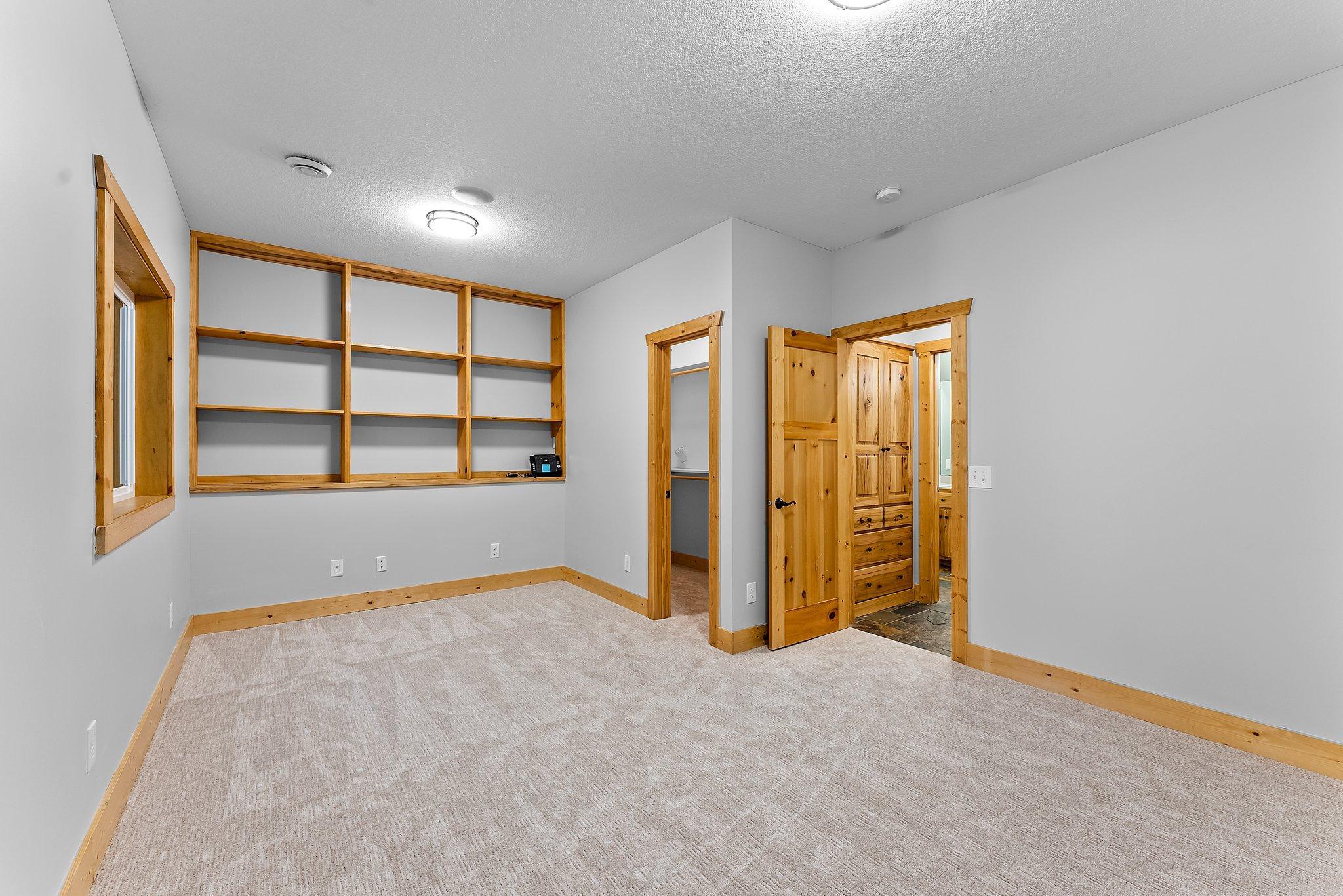 17545 Butternut Street NW