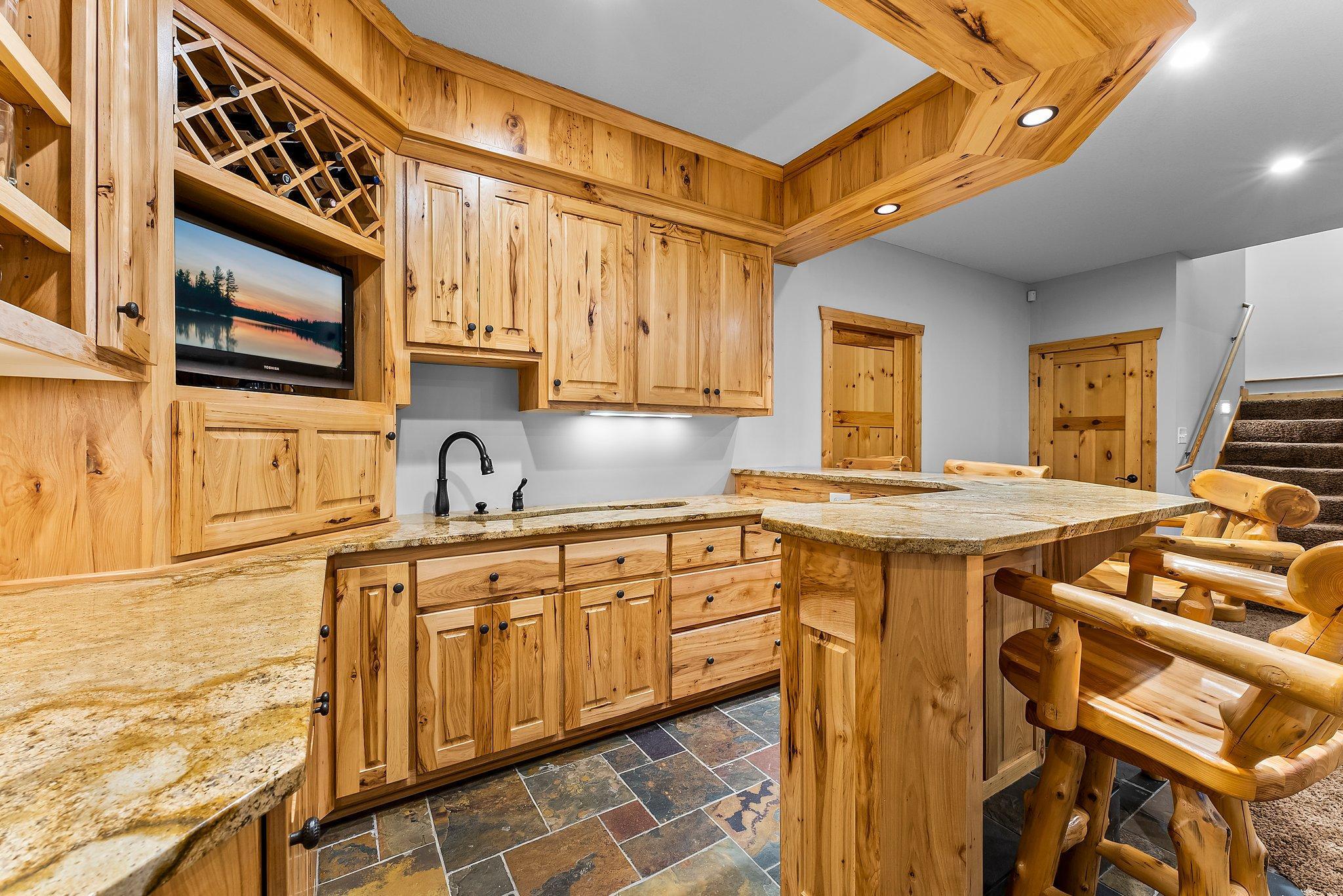 17545 Butternut Street NW