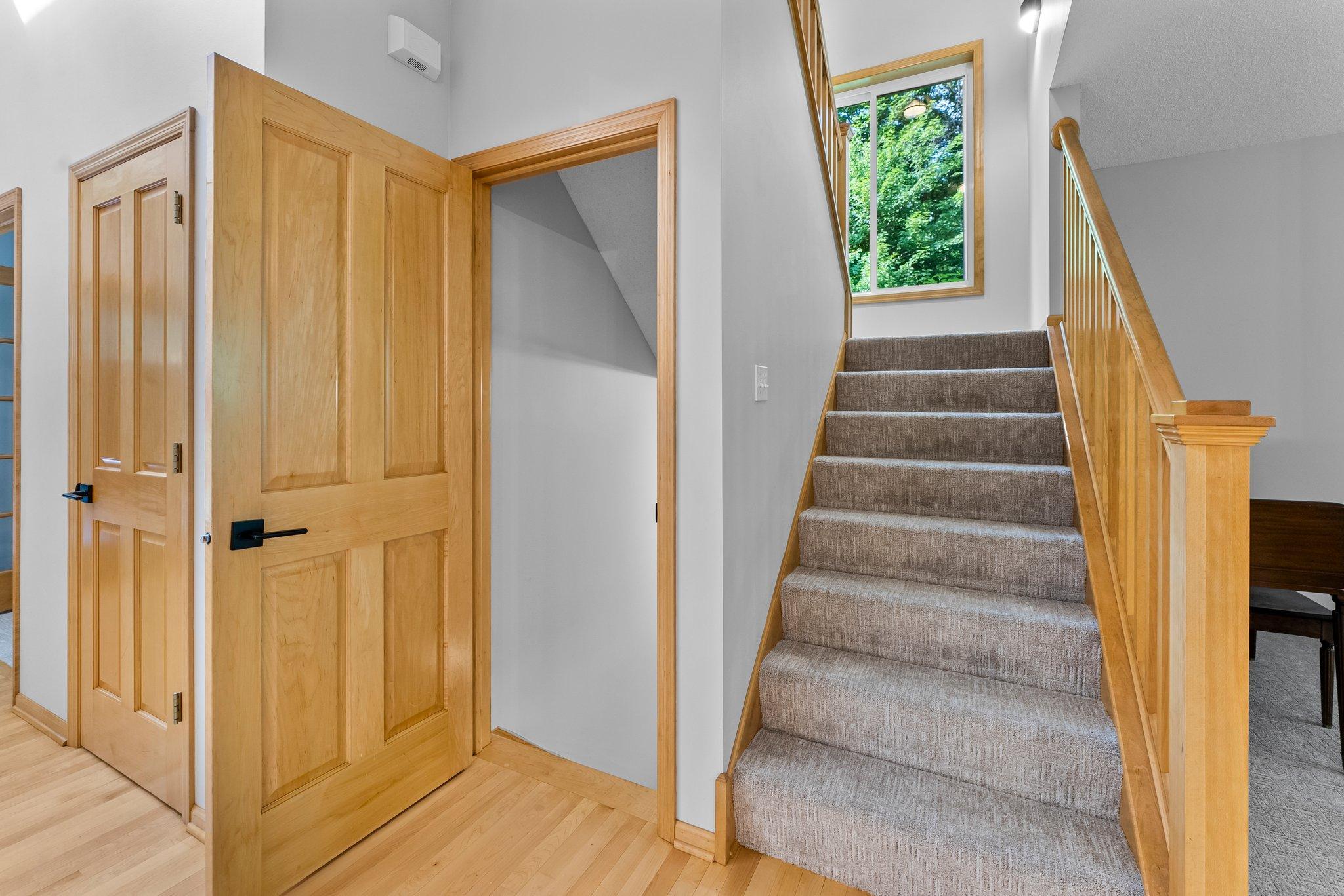 17545 Butternut Street NW